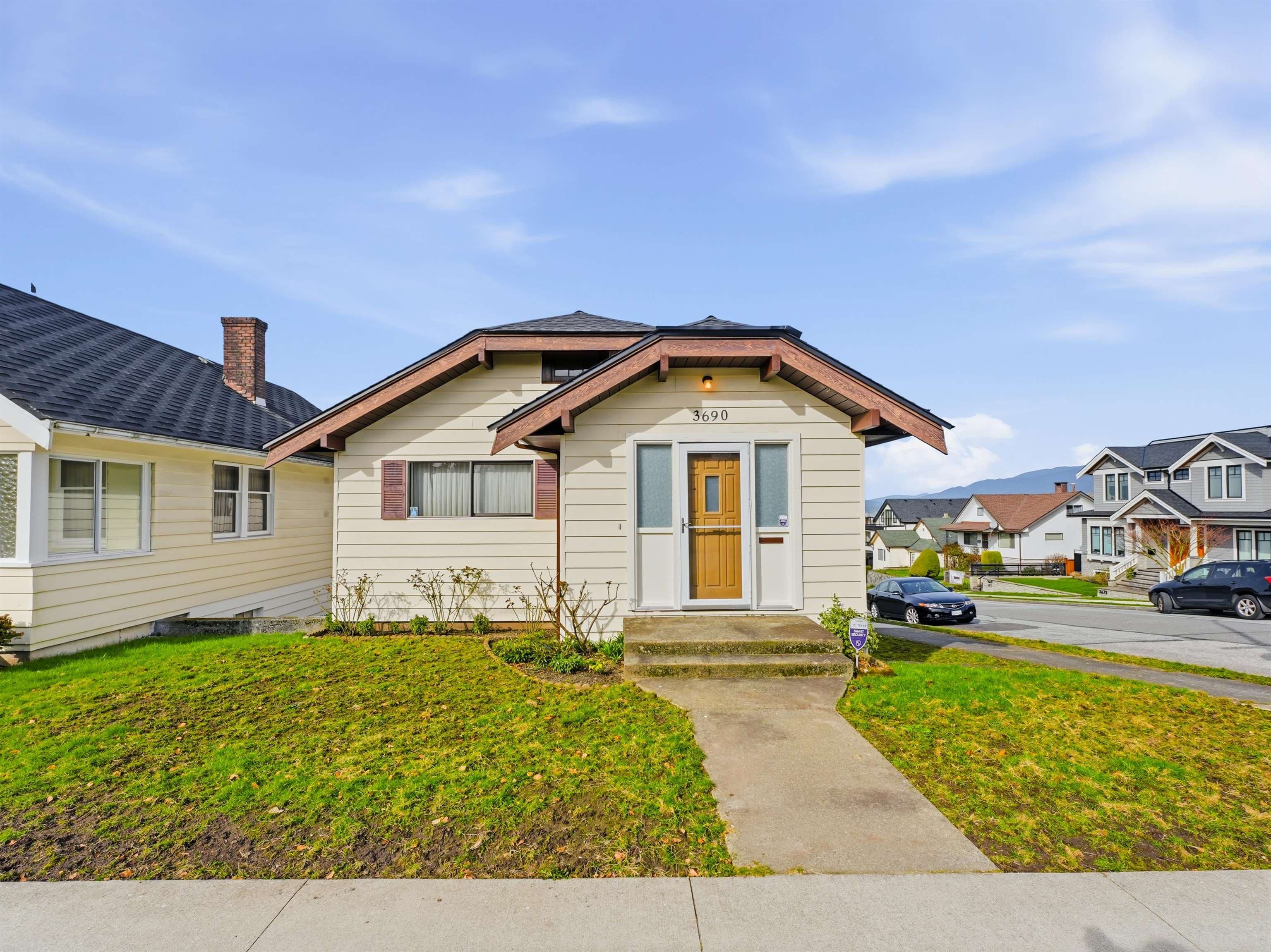 3690 Dundas Street, Vancouver