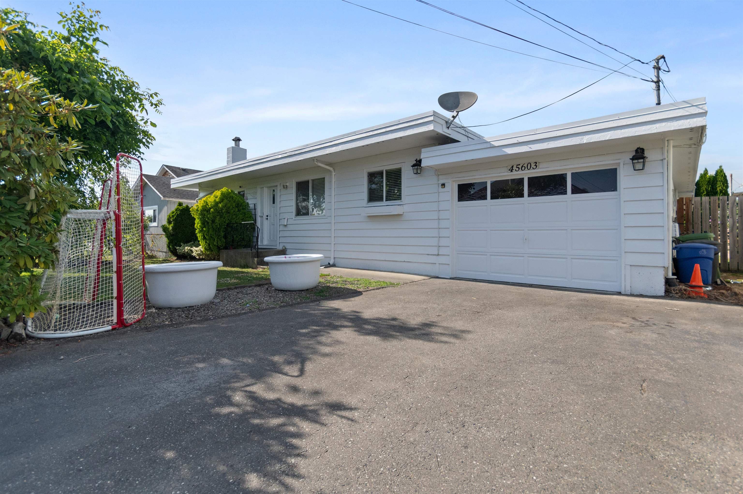 45603 Reece Avenue, Chilliwack, V2P 2Z9 — photo 2