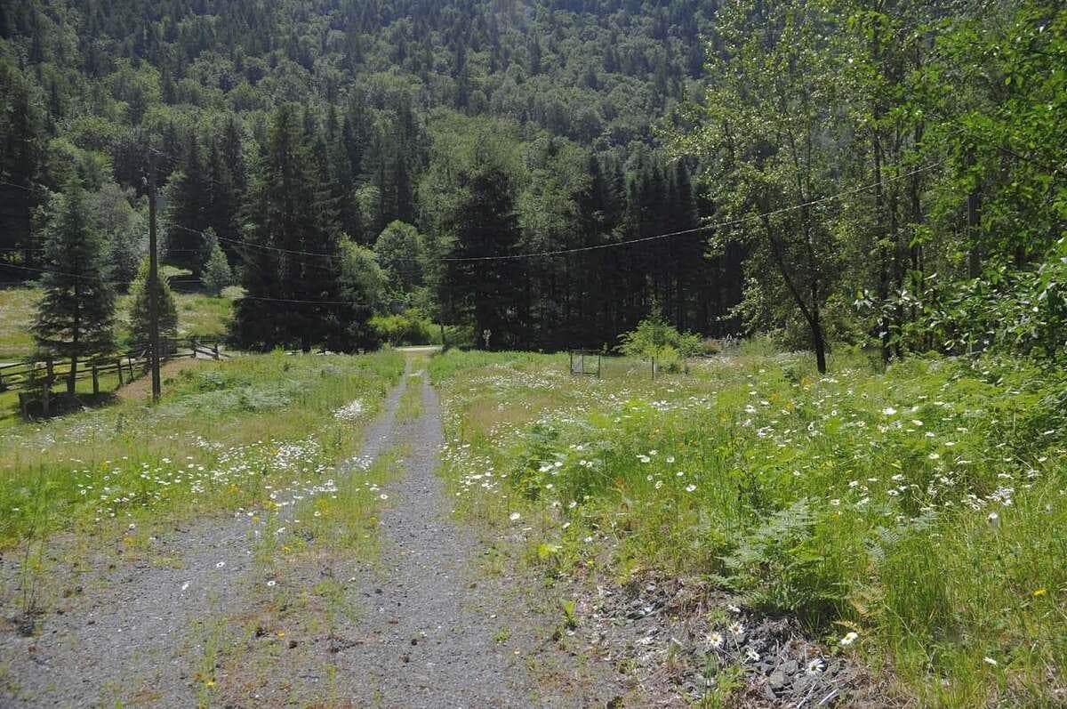 43751 Frost Road, Columbia Valley