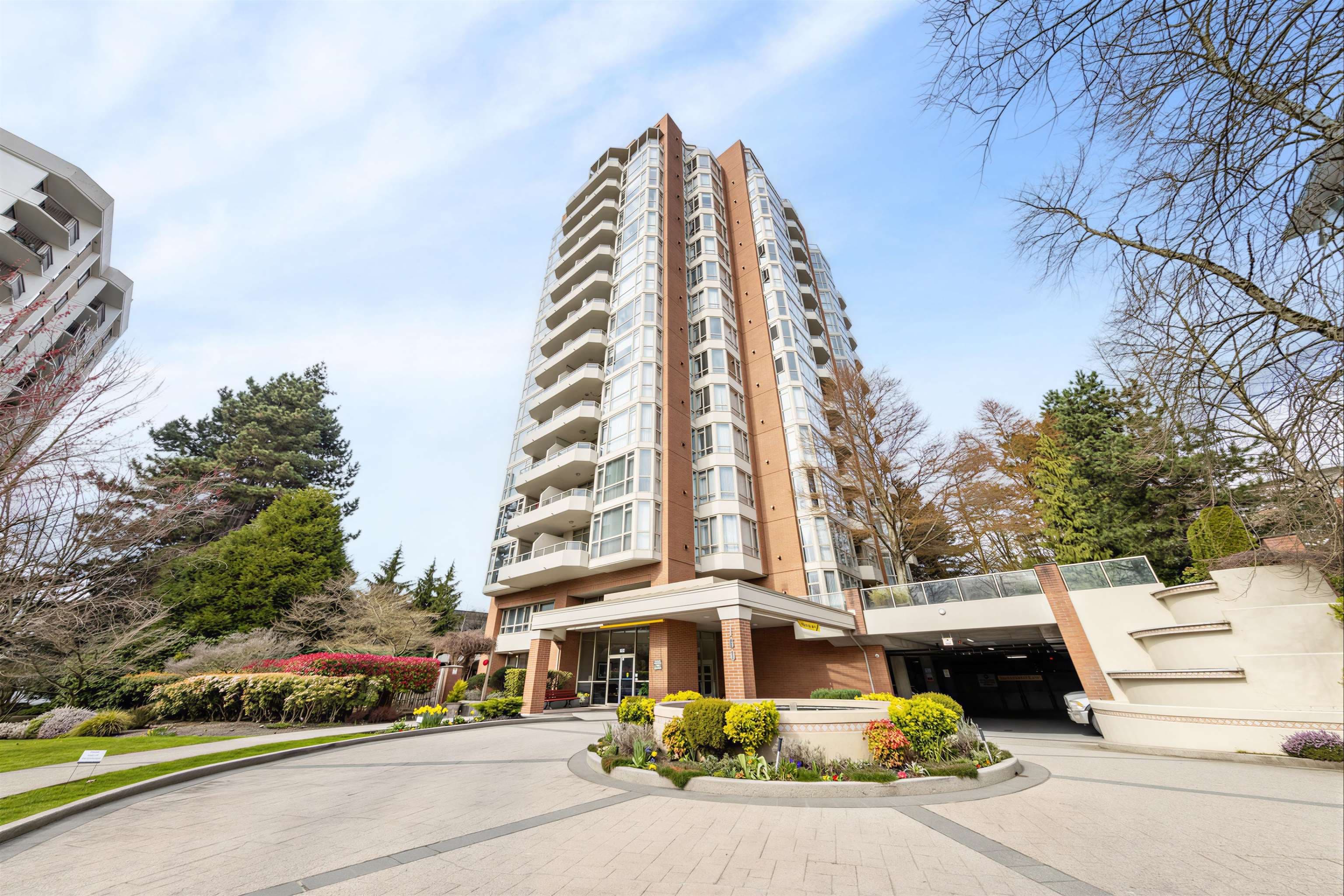 304 - 160 W Keith Road, North Vancouver, V7M 3M2 — photo 1