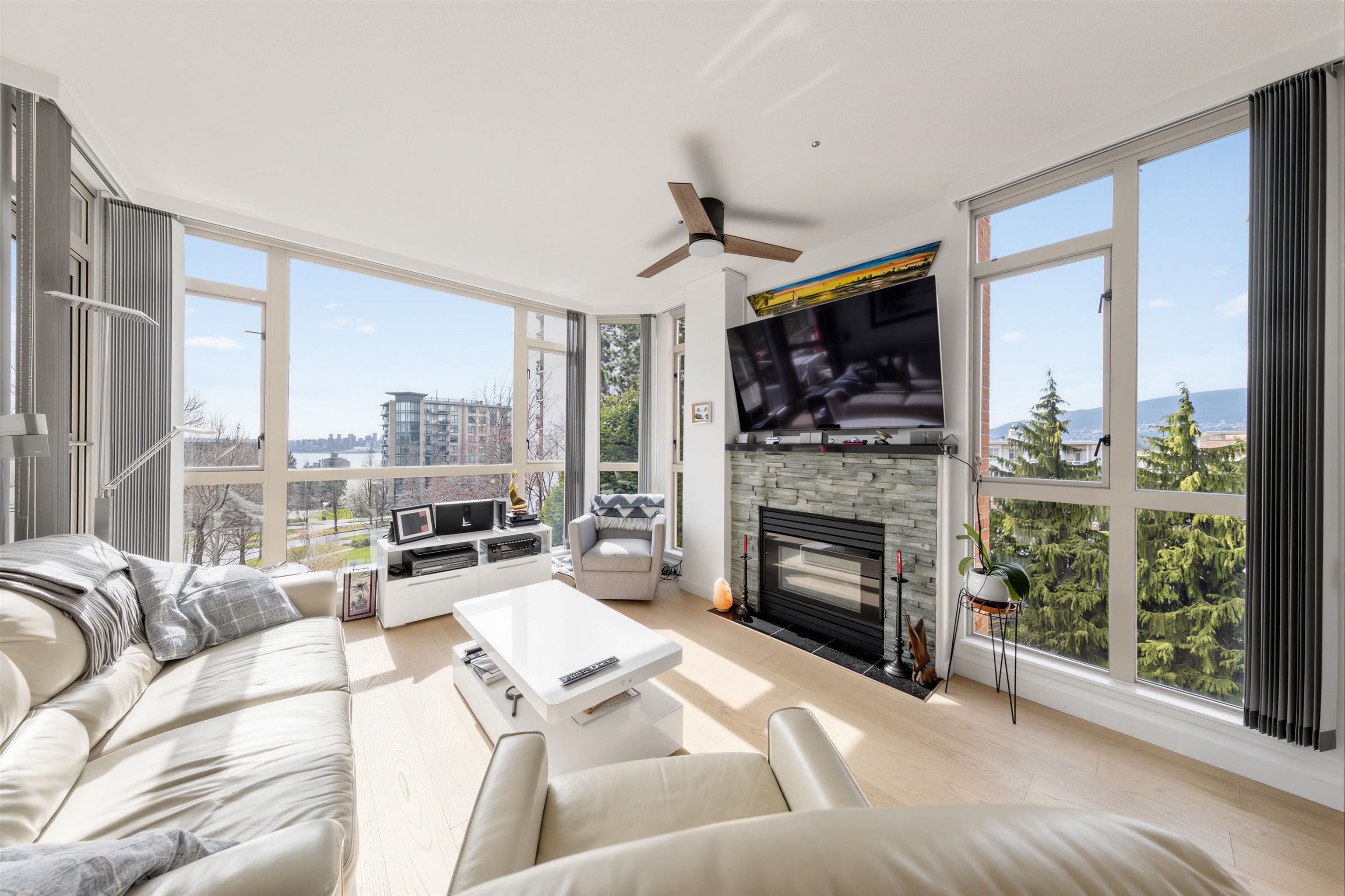 304 - 160 W Keith Road, North Vancouver, V7M 3M2 — photo 5