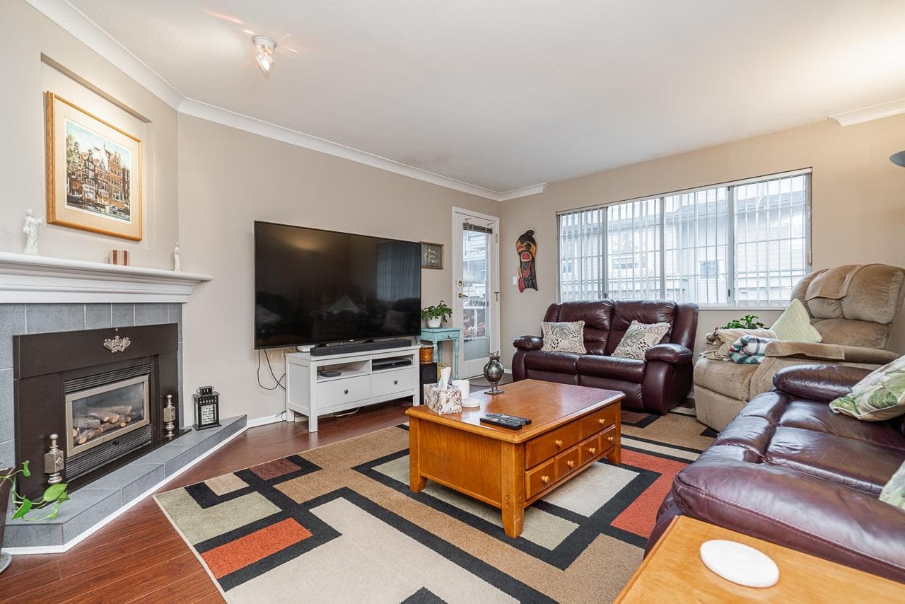 303 - 15338 18 Avenue, Surrey, V4A 1W8 — photo 2