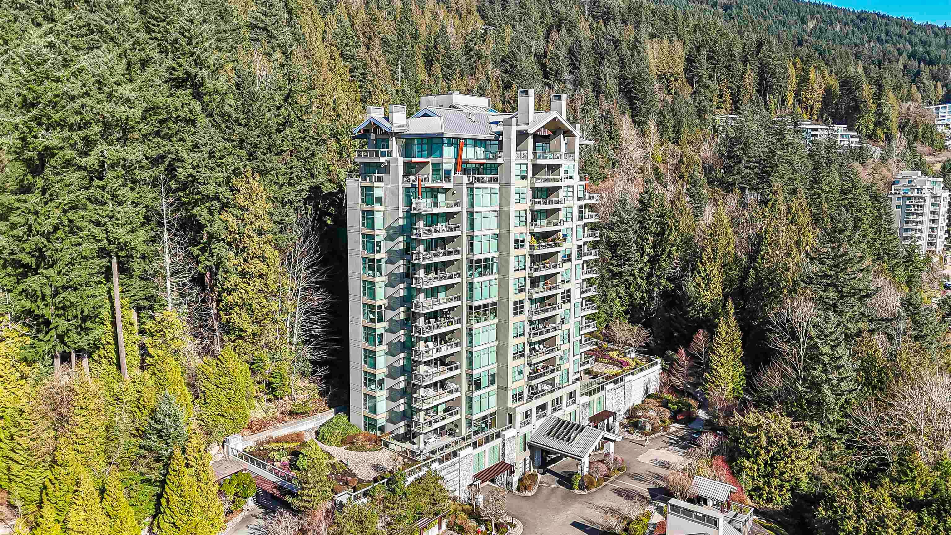 1001 - 3315 Cypress Place, West Vancouver