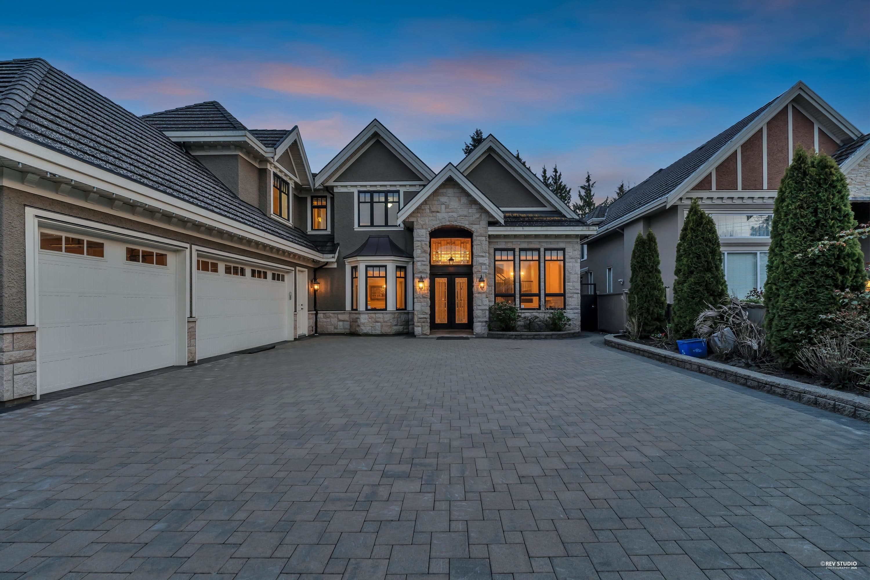 6100 Maple Road, Richmond