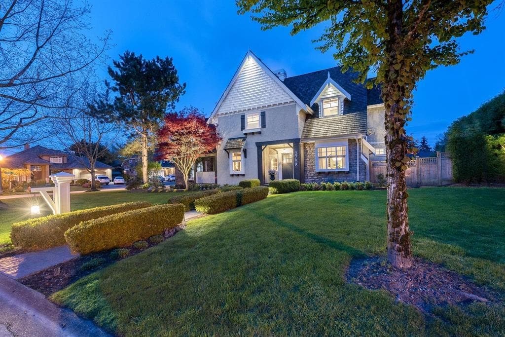 3758 Devonshire Drive, Surrey, V3Z 0H8 — photo 1