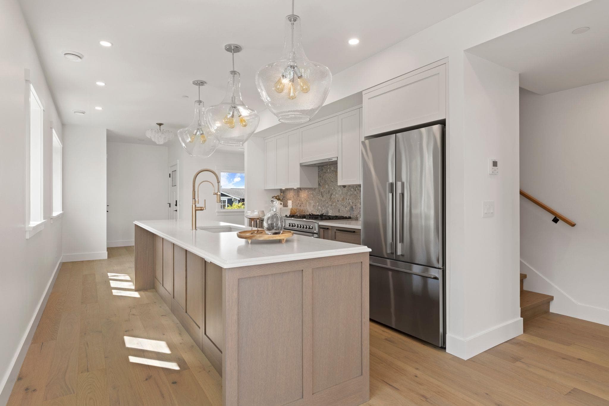 1 - 326 W 14th Street, North Vancouver, V7M 1P6 — photo 3