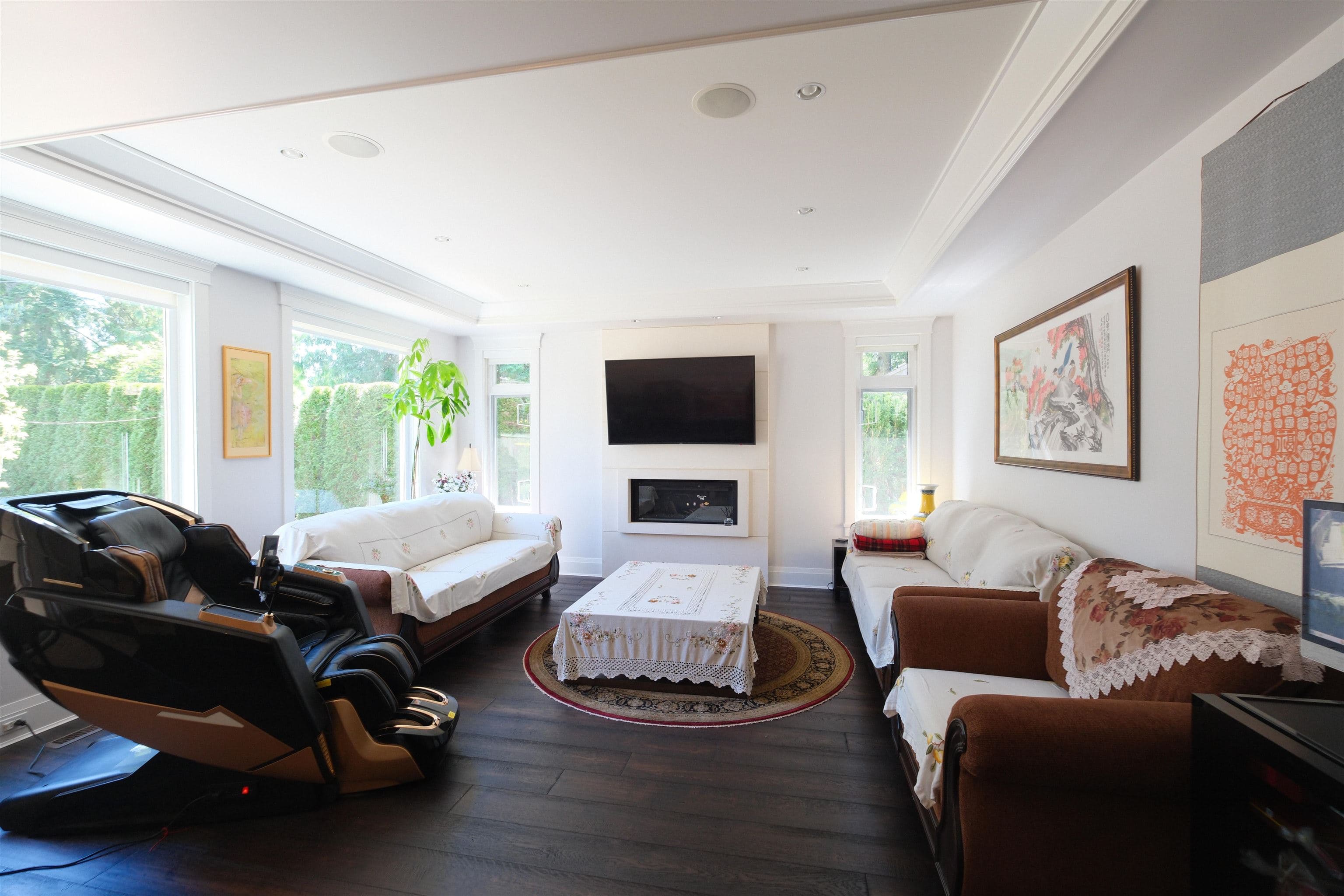 1198 Edgewood Road, North Vancouver, V7R 1Y9 — photo 3