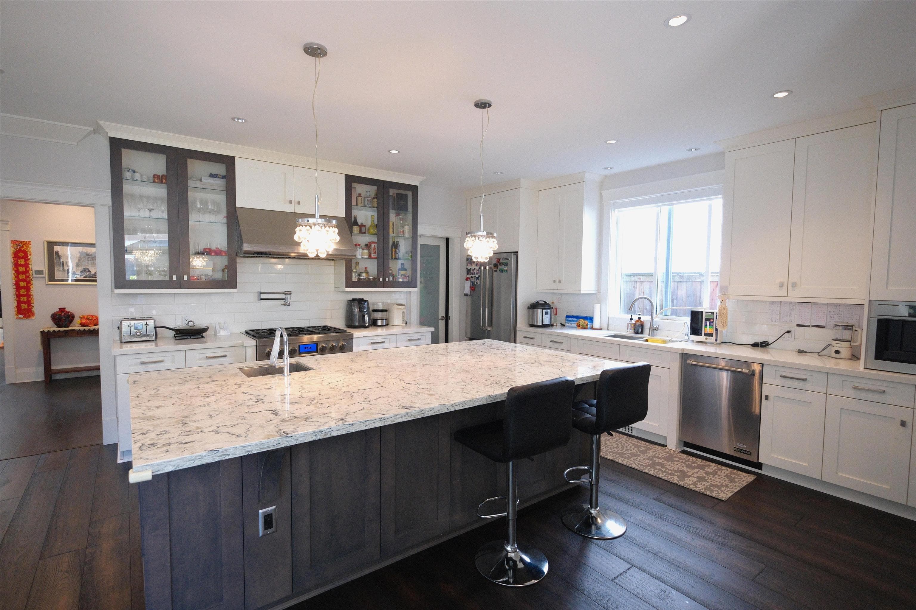 1198 Edgewood Road, North Vancouver, V7R 1Y9 — photo 4