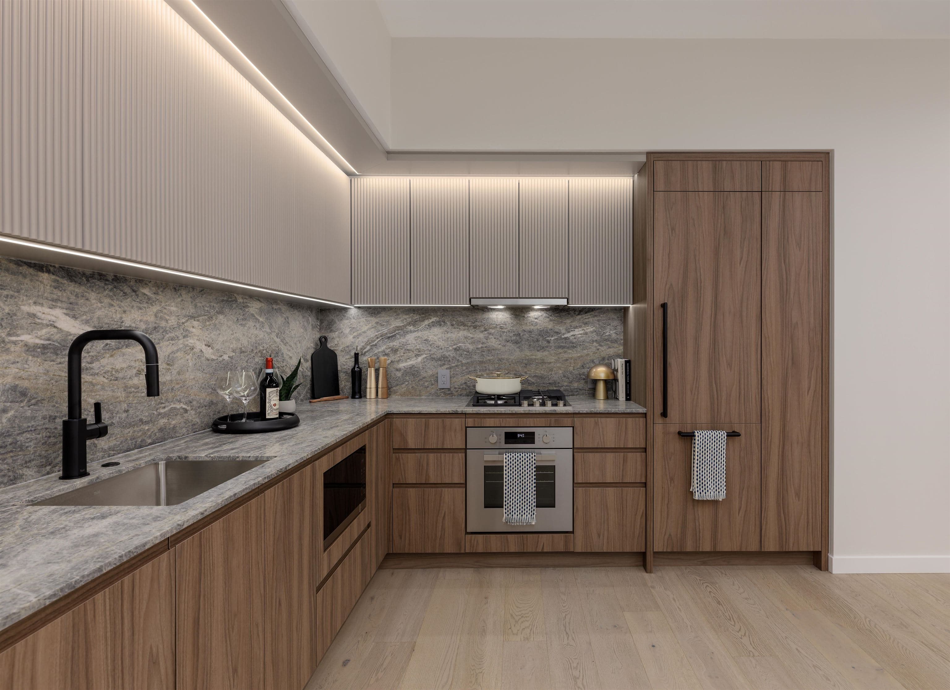 606 - 688 W 57th Avenue, Vancouver