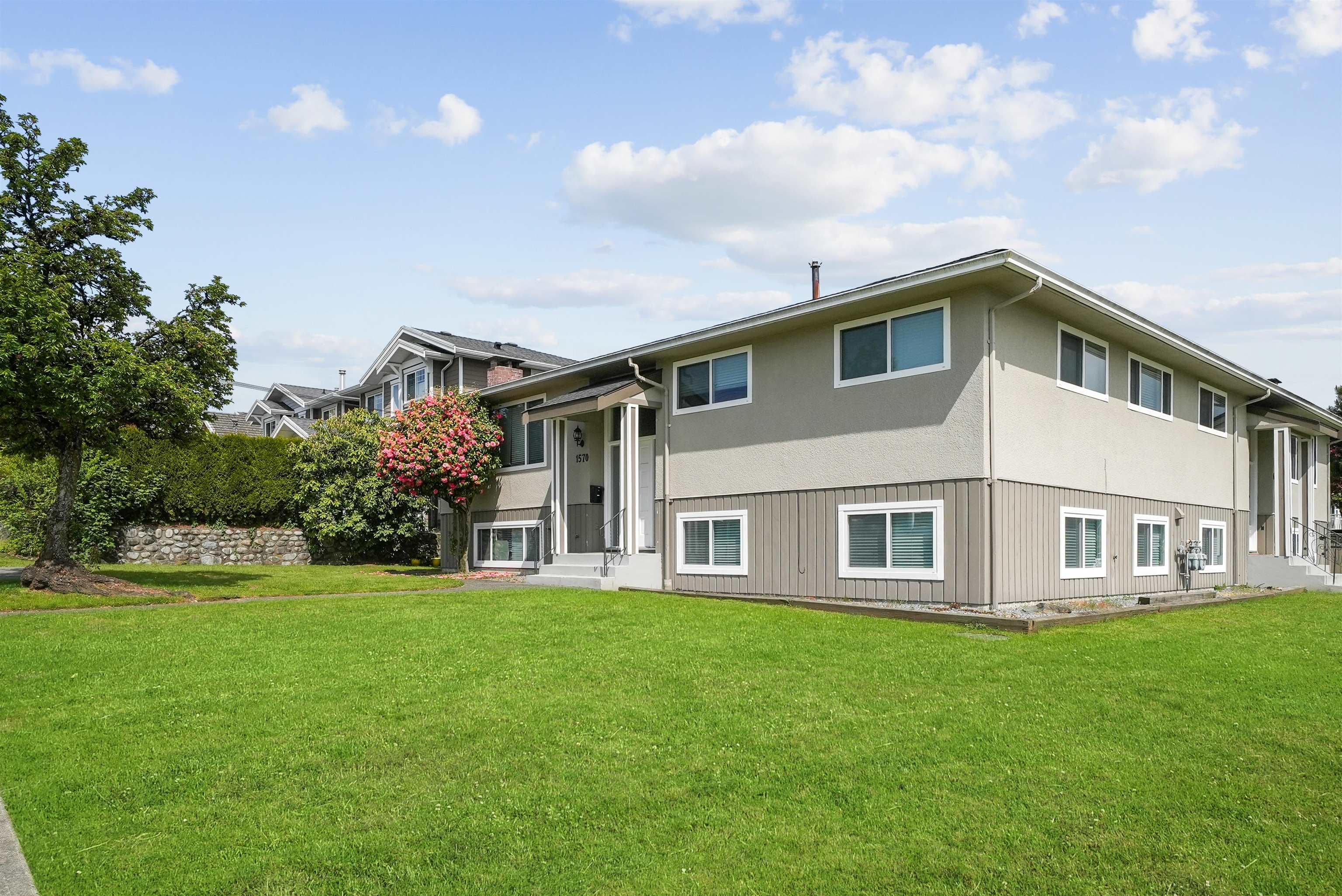 1570 Sperling Avenue, Burnaby, V5B 4J9 — photo 2