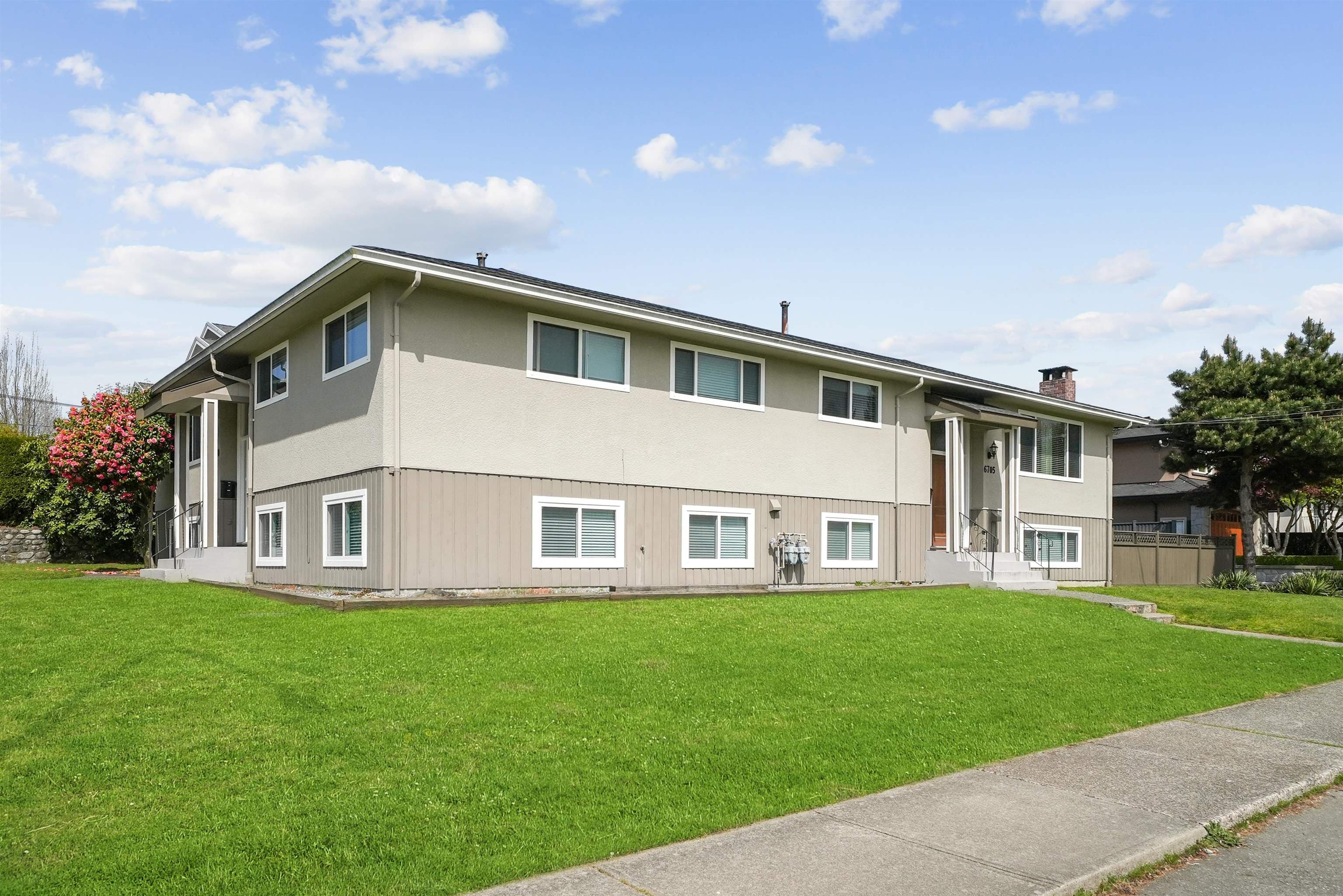 1570 Sperling Avenue, Burnaby, V5B 4J9 — photo 3