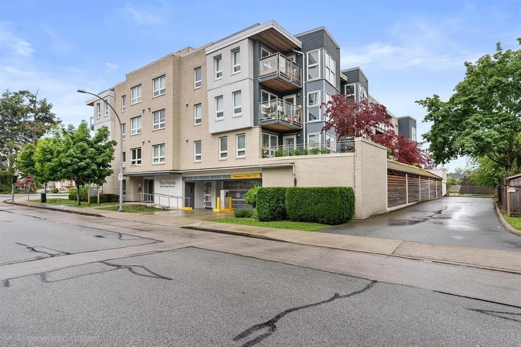 105 - 4815 55b Street, Delta