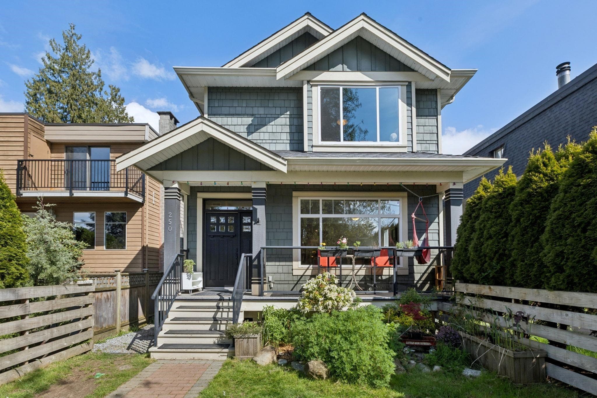 250 E 17th Street, North Vancouver
