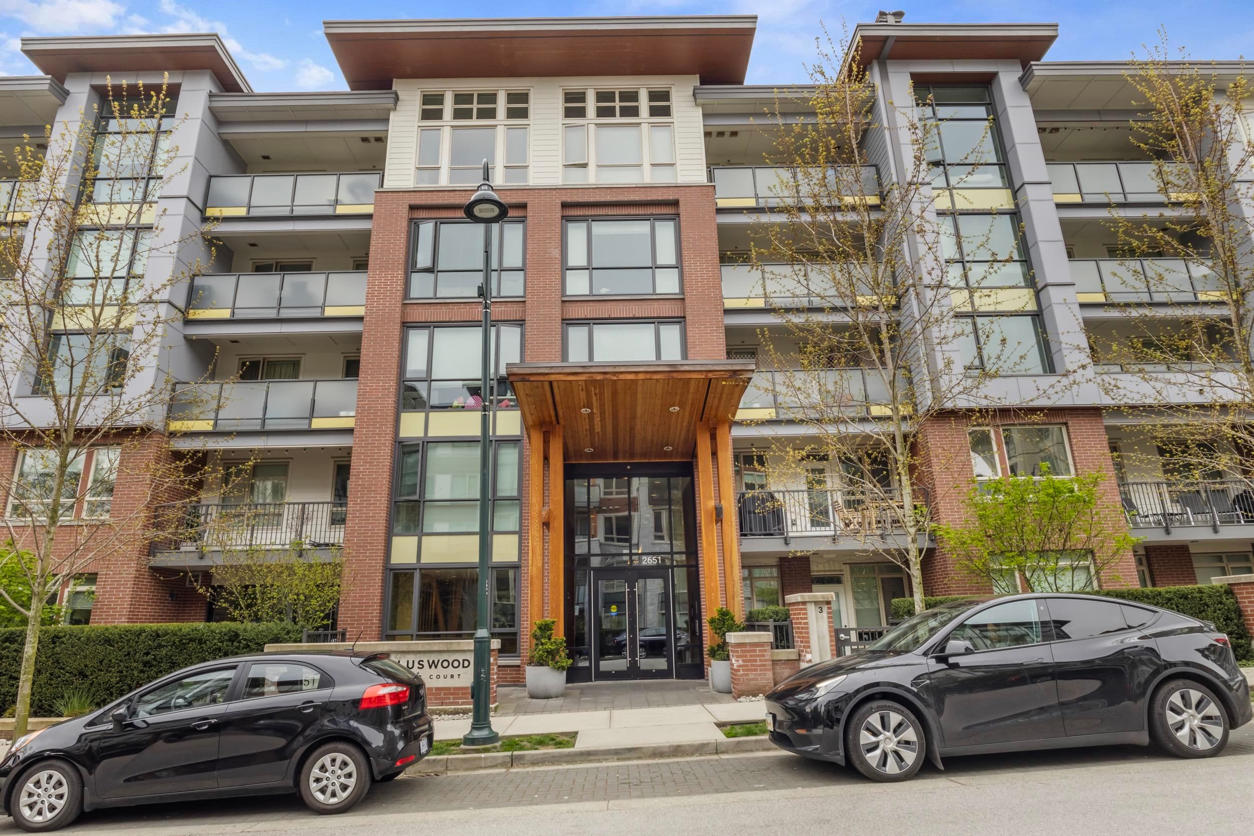 418 - 2651 Library Lane, North Vancouver