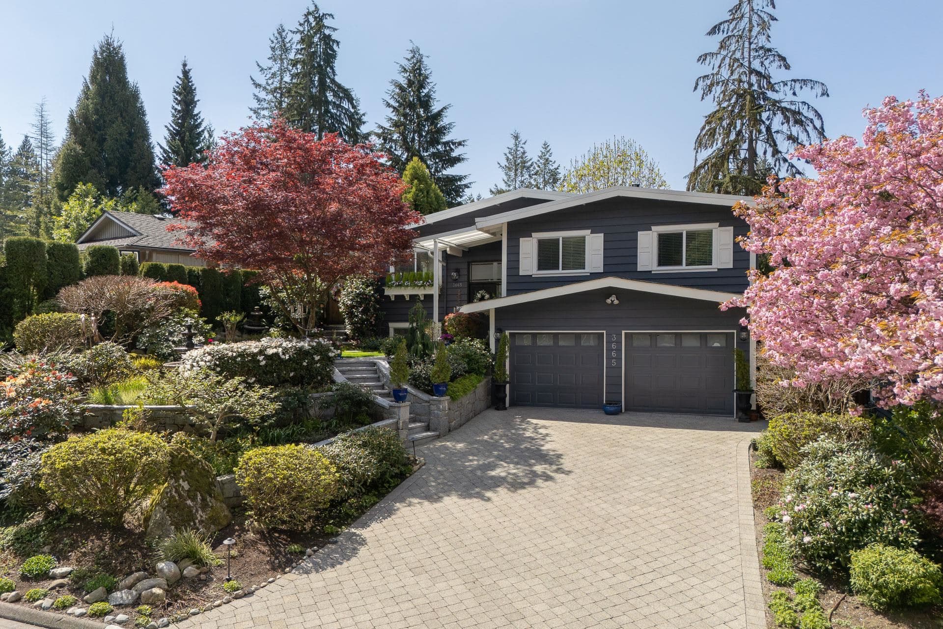 3665 Rutherford Crescent, North Vancouver