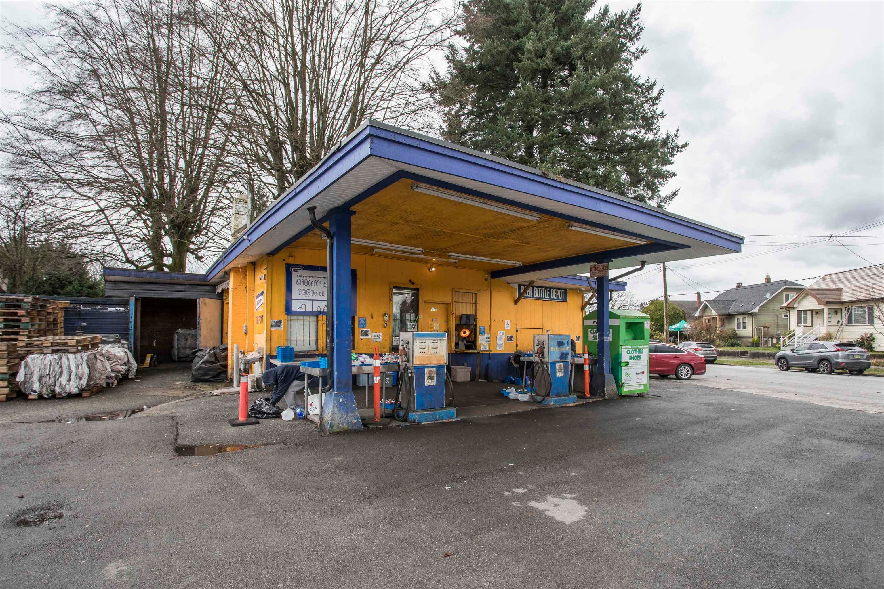 916 Eighth Street, New Westminster
