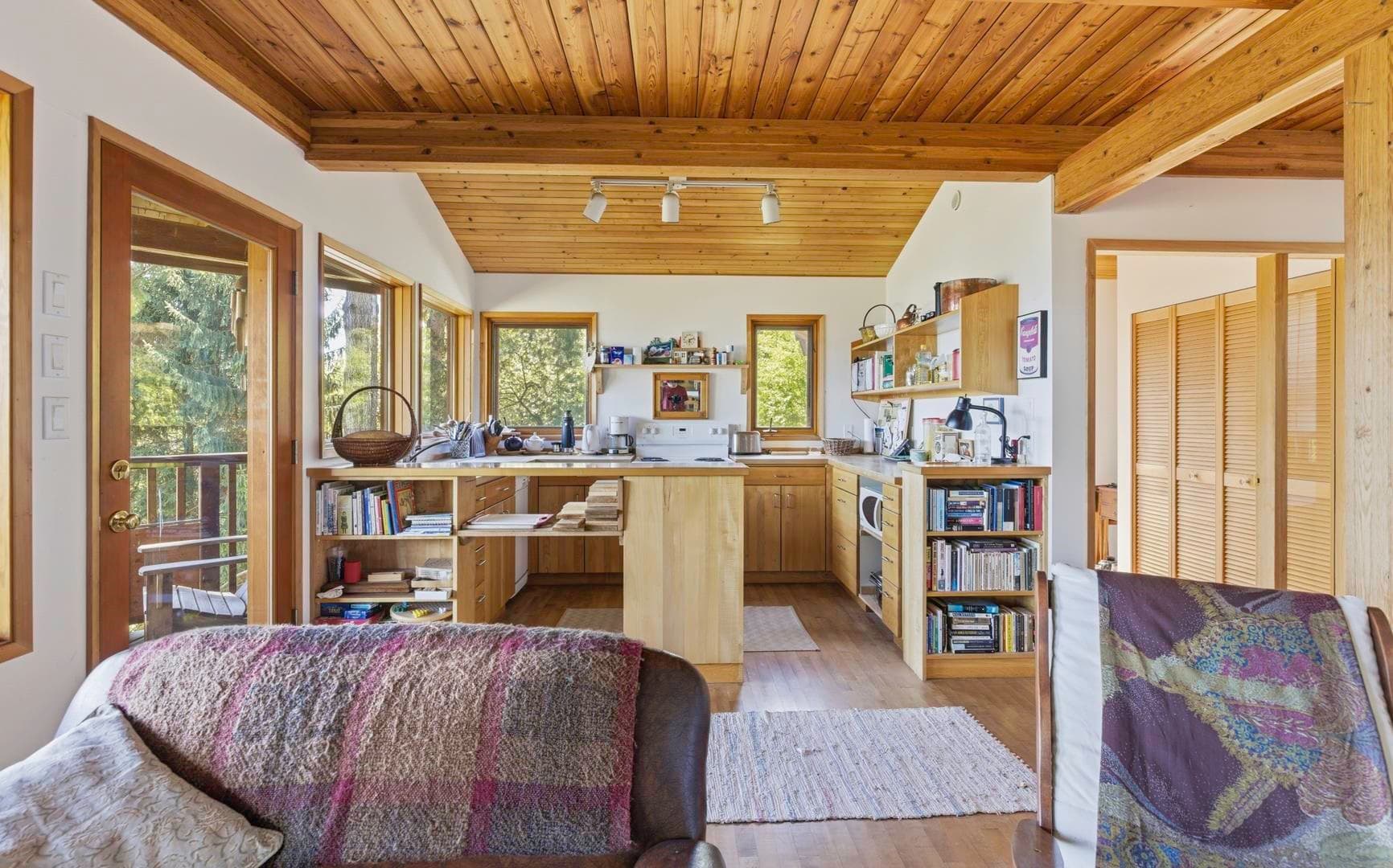 528 Harvey Road, Gibsons, V0N 1V1 — photo 5