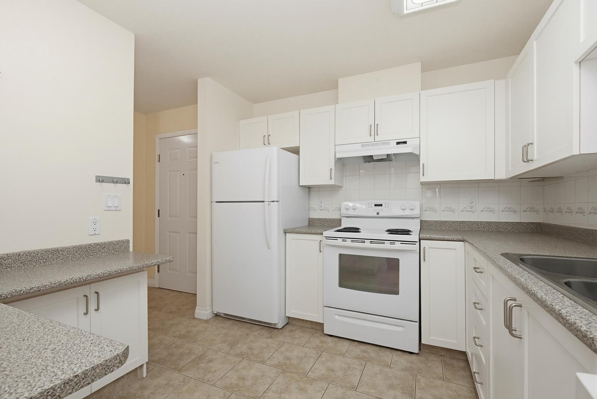 406 - 2963 Nelson Place, Abbotsford, V2S 7L6 — photo 5