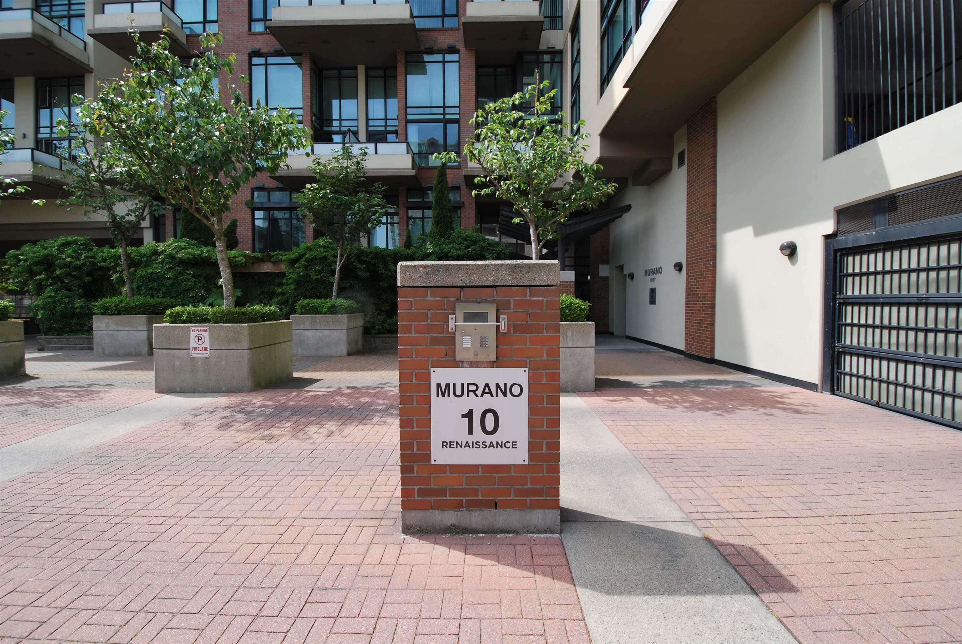 404 - 10 Renaissance Square, New Westminster