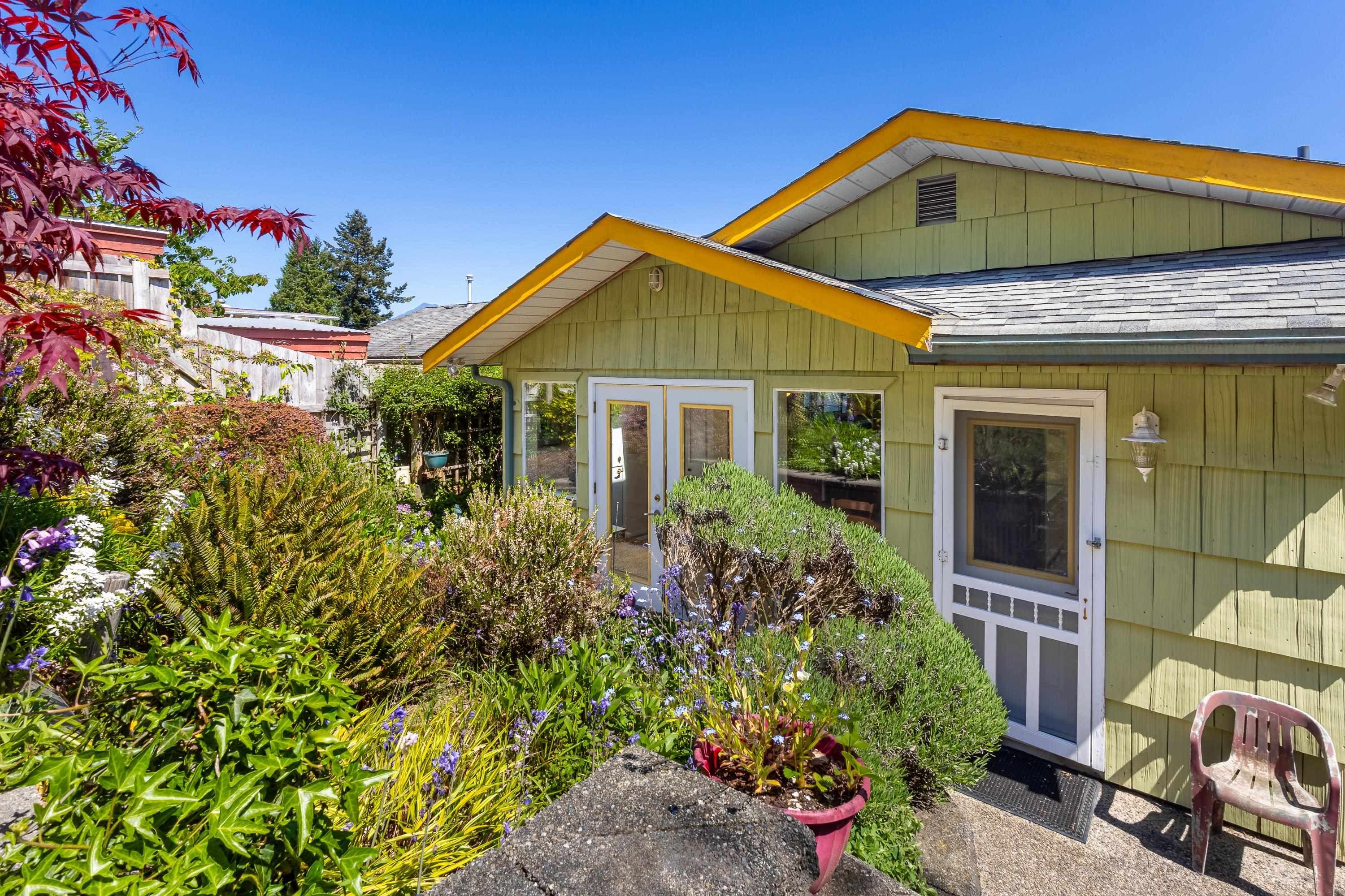 1077 Point Road, Gibsons, V0N 1V1 — photo 2