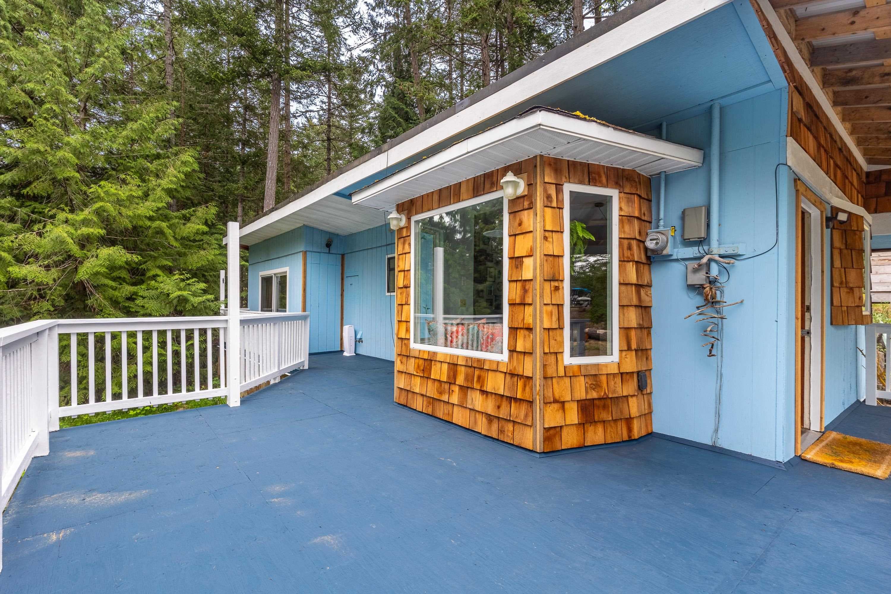 12692 Lagoon Road, Madeira Park, V0N 2H0 — photo 3