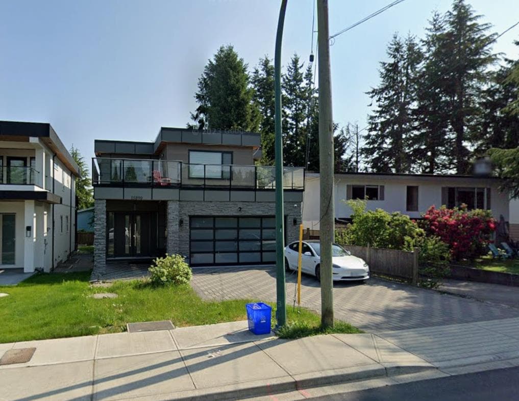 15890 Russell Avenue, White Rock