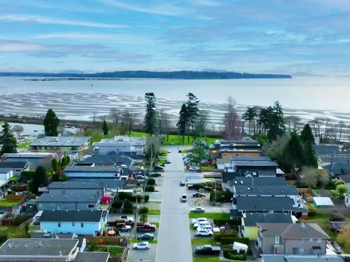 15422 Pacific Avenue, White Rock