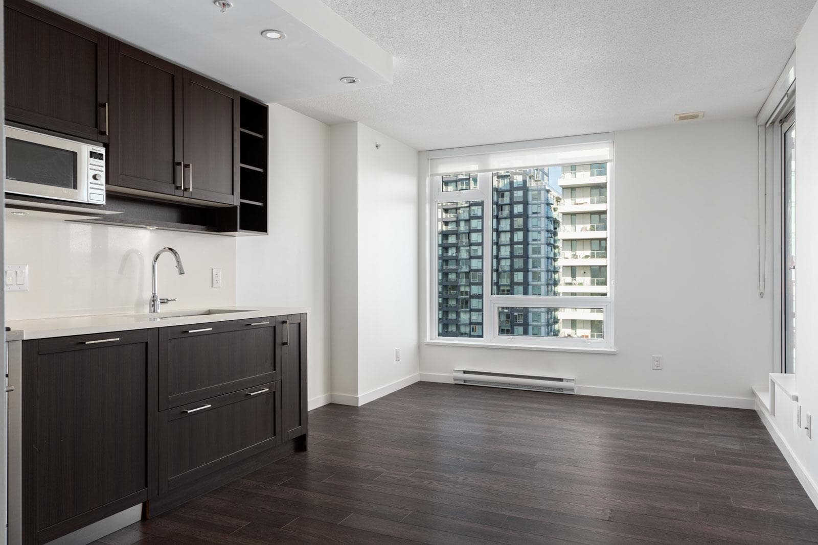2103 - 5665 Boundary Road, Vancouver, V5R 0E4 — photo 4