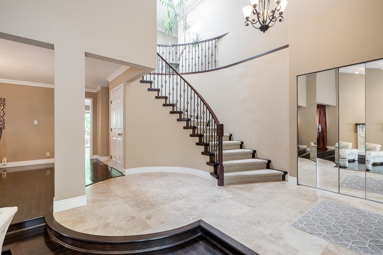 7460 Burnham Court, Burnaby, V5A 4M7 — photo 3