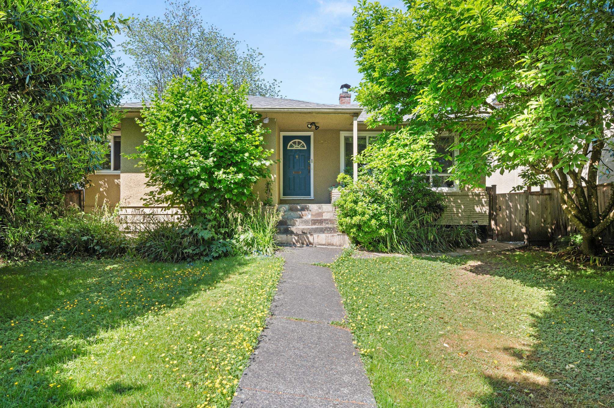 2323 W 23rd Avenue, Vancouver