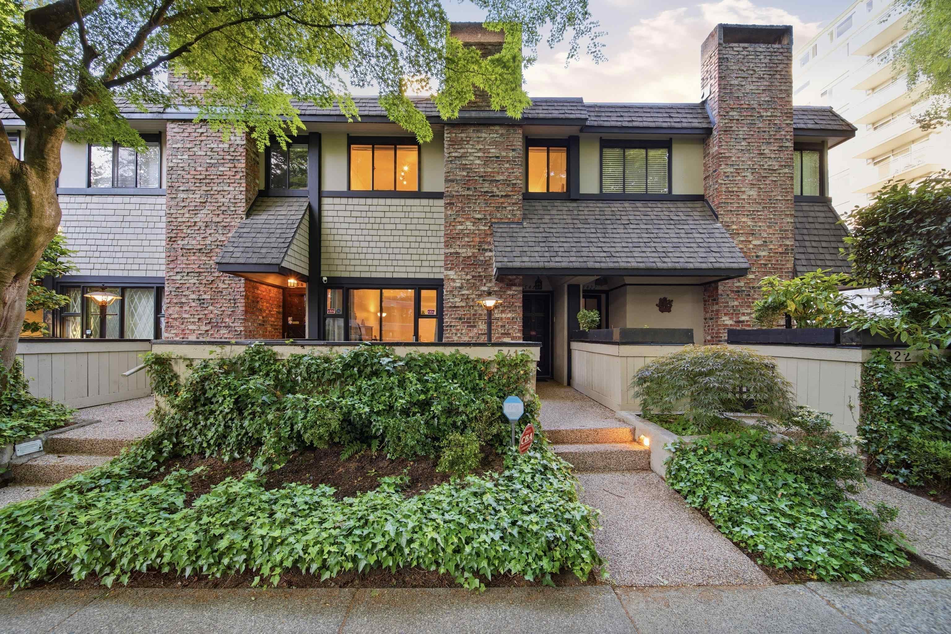 5416 Yew Street, Vancouver, V6M 3X8 — photo 1