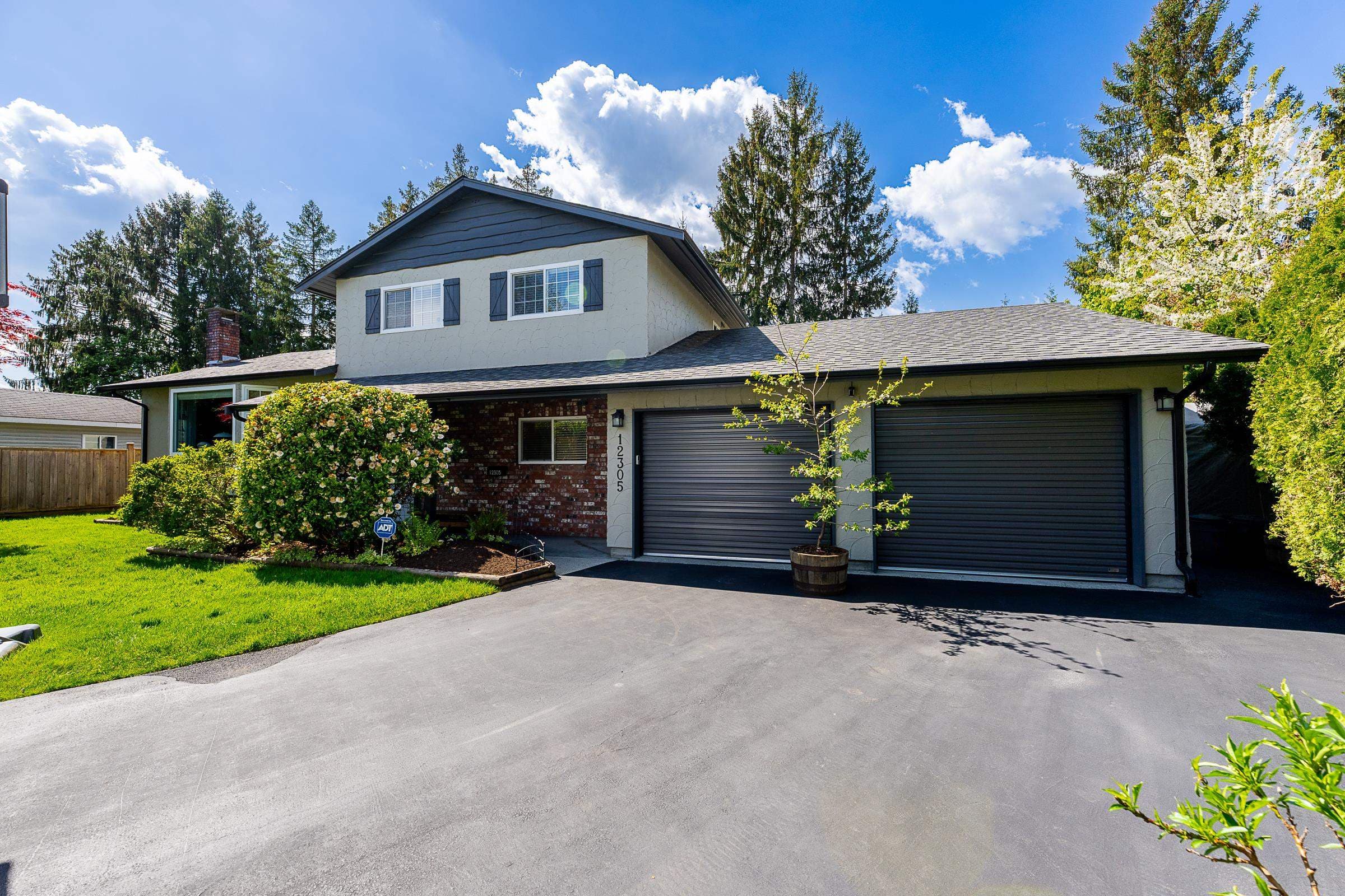 12305 221 Street, Maple Ridge, V2X 5T4 — photo 1