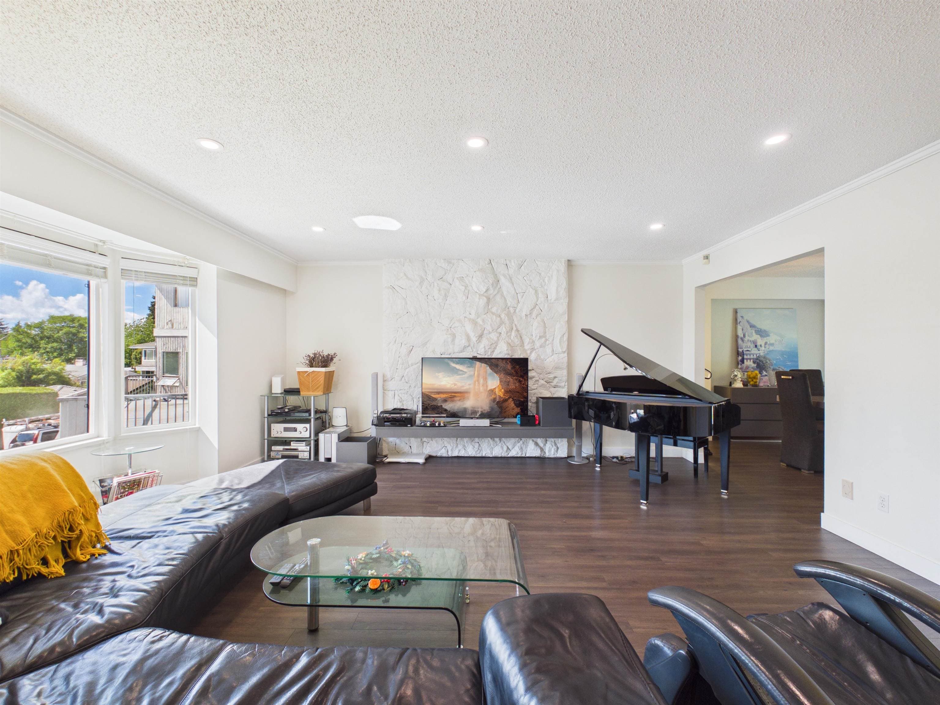 1108 Marsden Court, Burnaby, V5A 3N3 — photo 5
