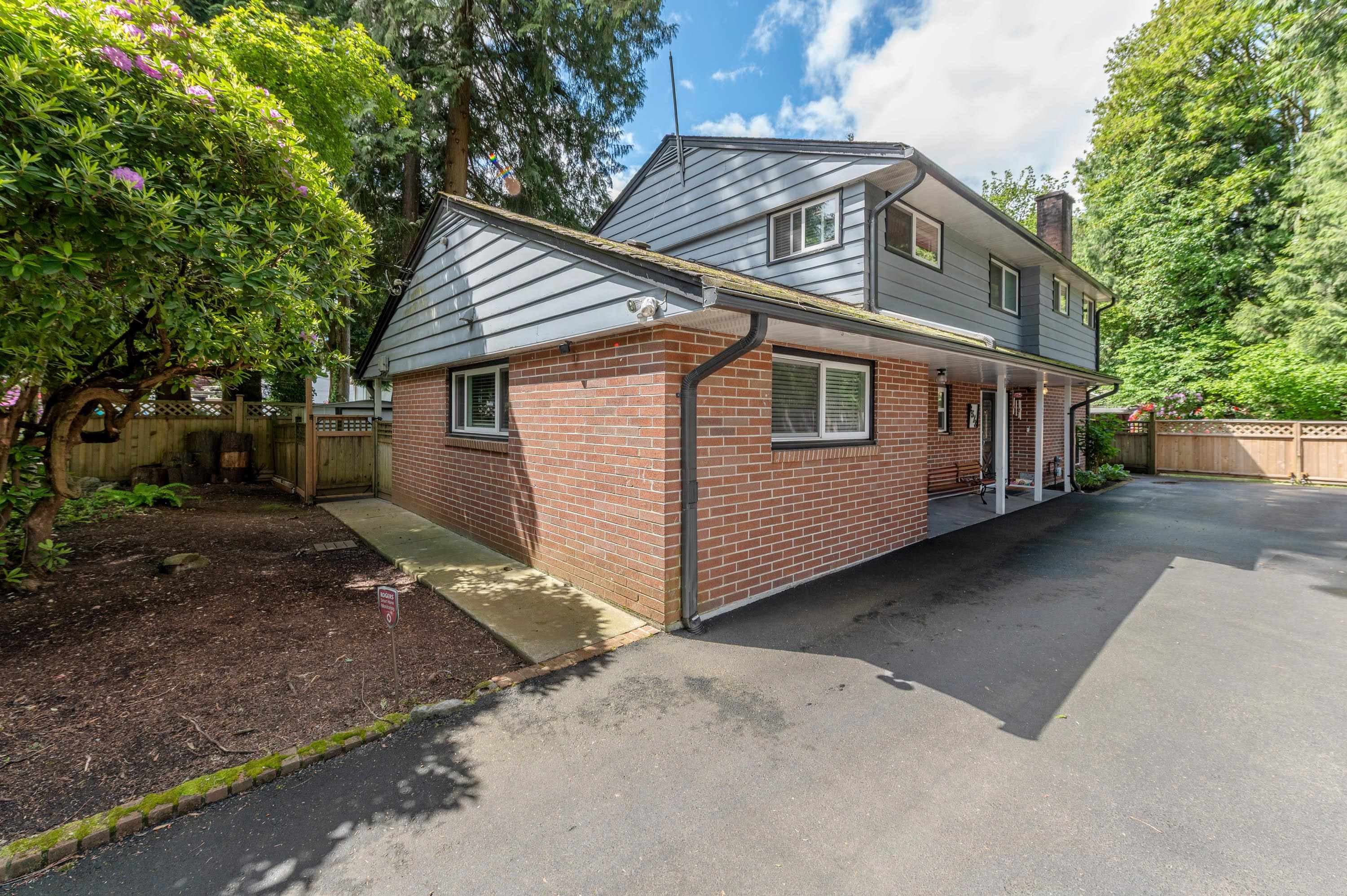 9573 139 Street, Surrey, V3V 5X7 — photo 1