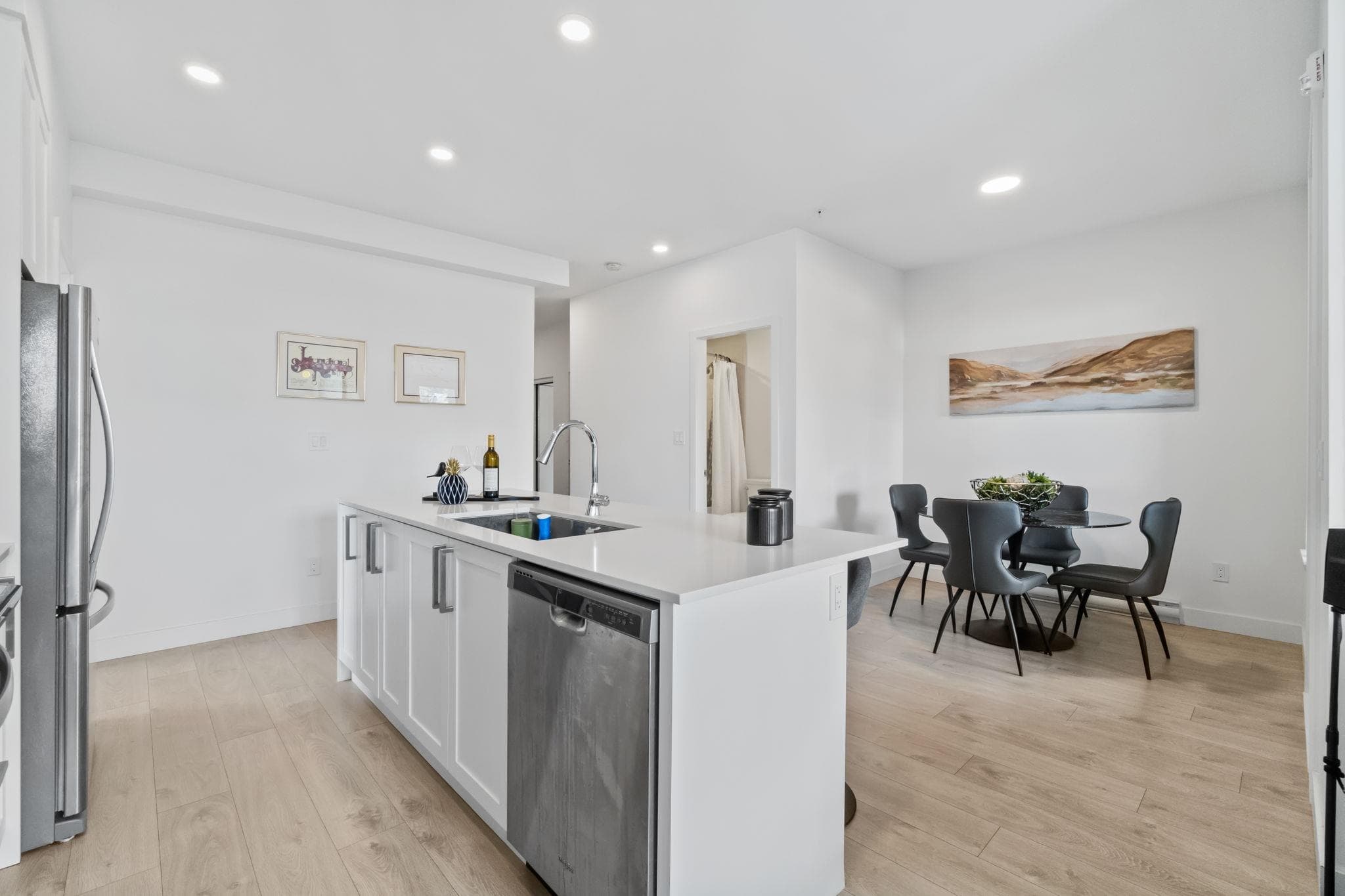 301 - 808 Gauthier Avenue, Coquitlam, V3K 0H1 — photo 1