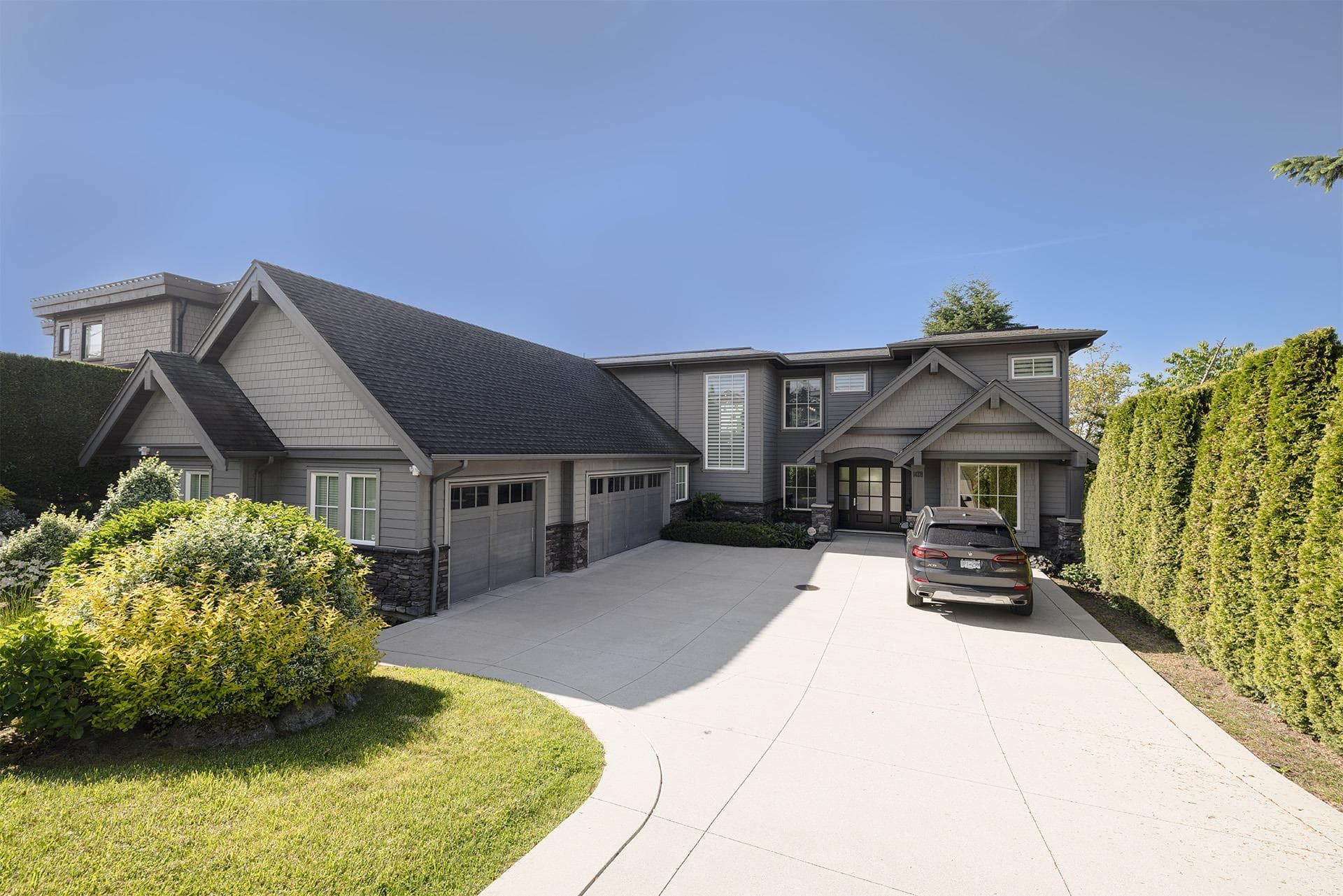 14378 Blackburn Avenue, White Rock, V4B 3A1 — photo 1