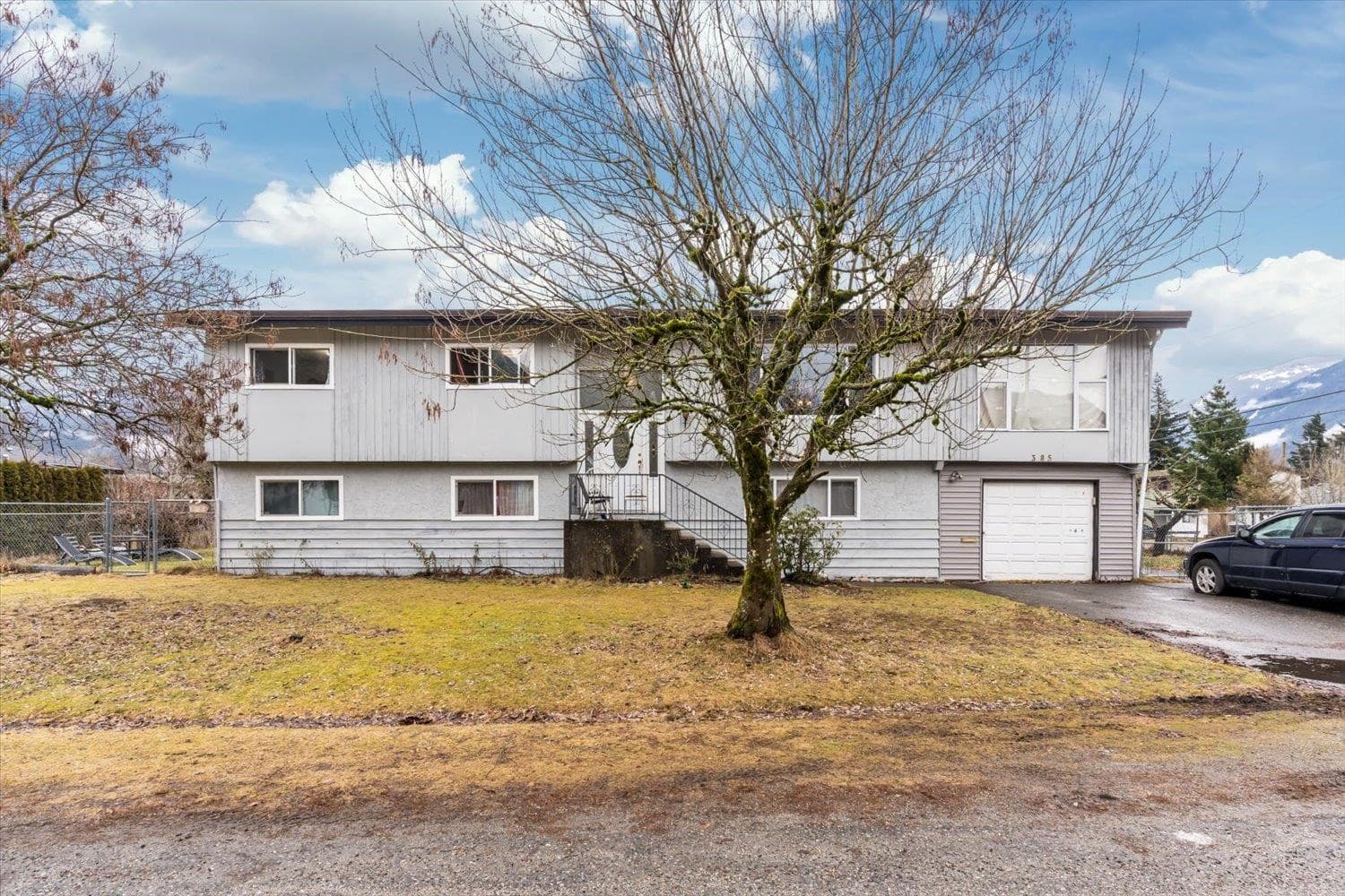 385 3rd Avenue, Hope, V0X 1L1 — photo 1