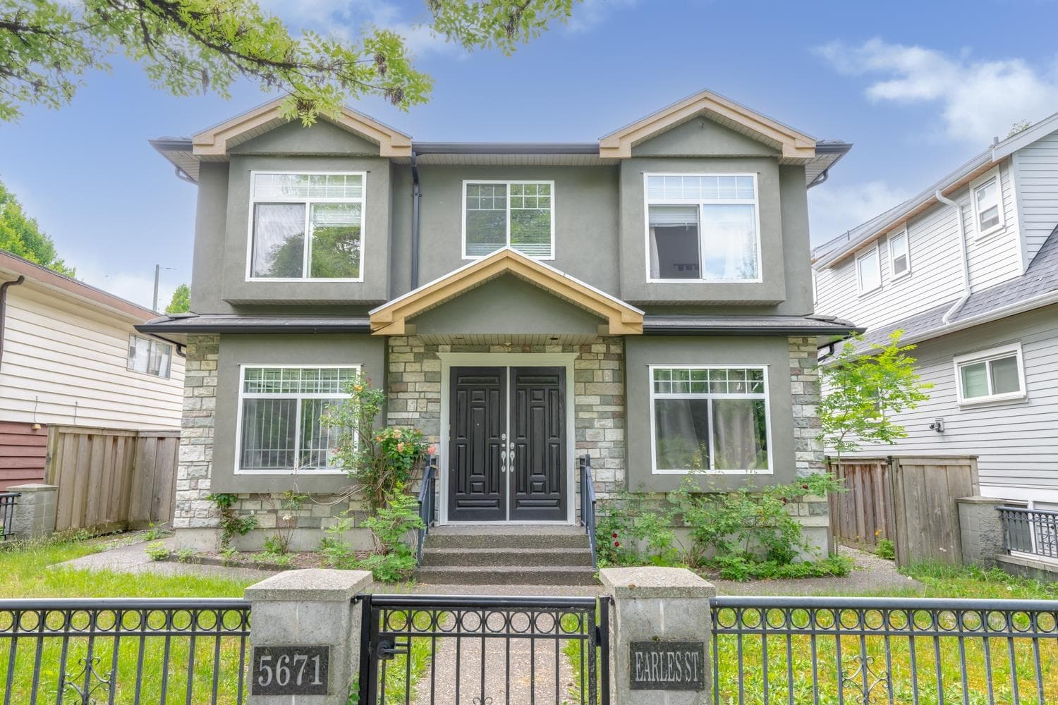 5671 Earles Street, Vancouver, V5R 3S3 — photo 1