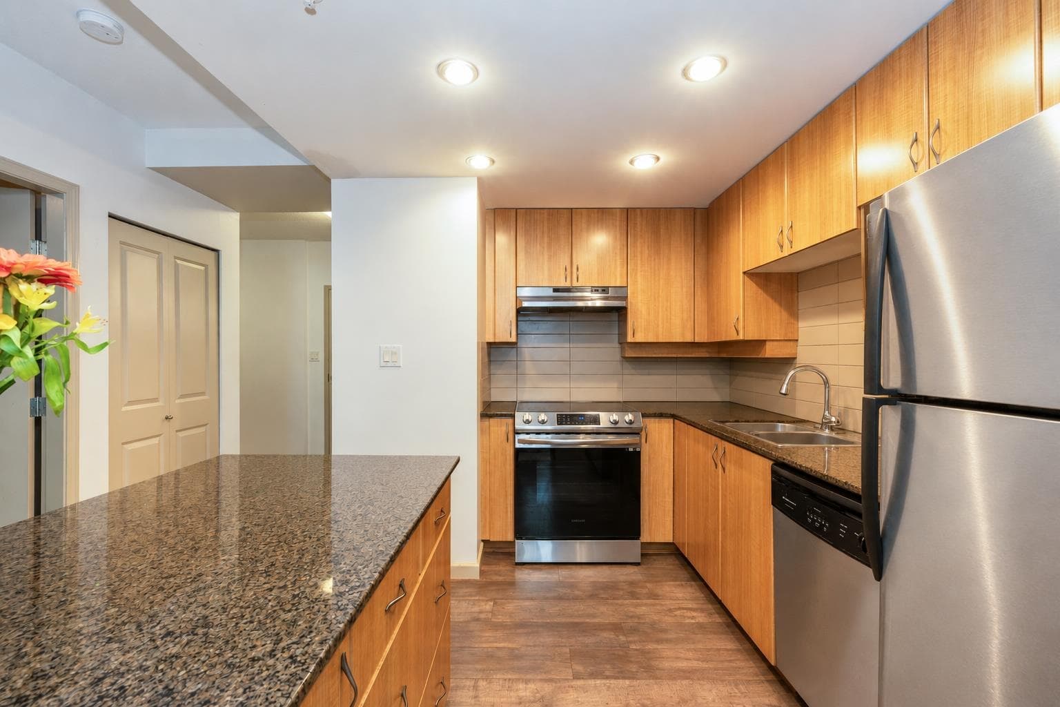 101 - 9262 University Crescent, Burnaby, V5A 0A4 — photo 5