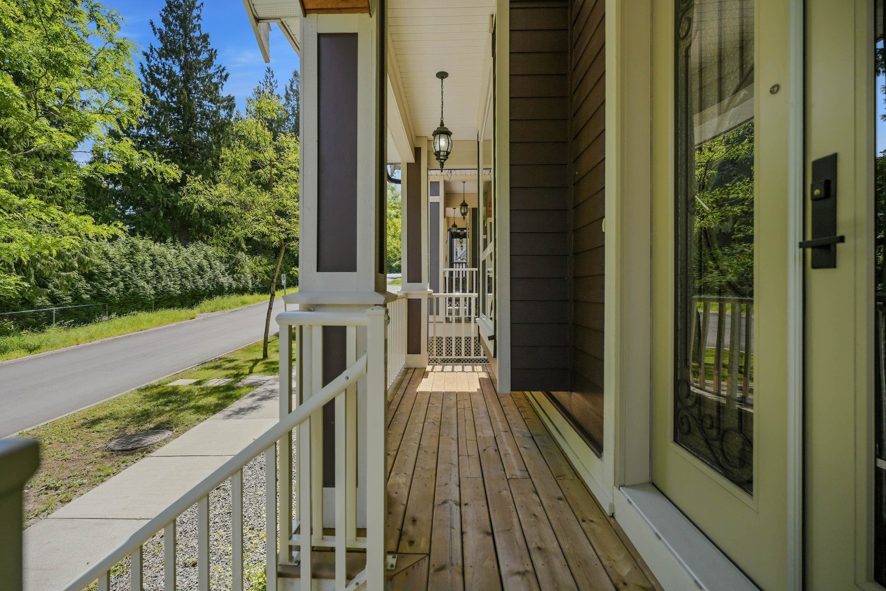 6035 138a Street, Surrey, V3X 0H3 — photo 2