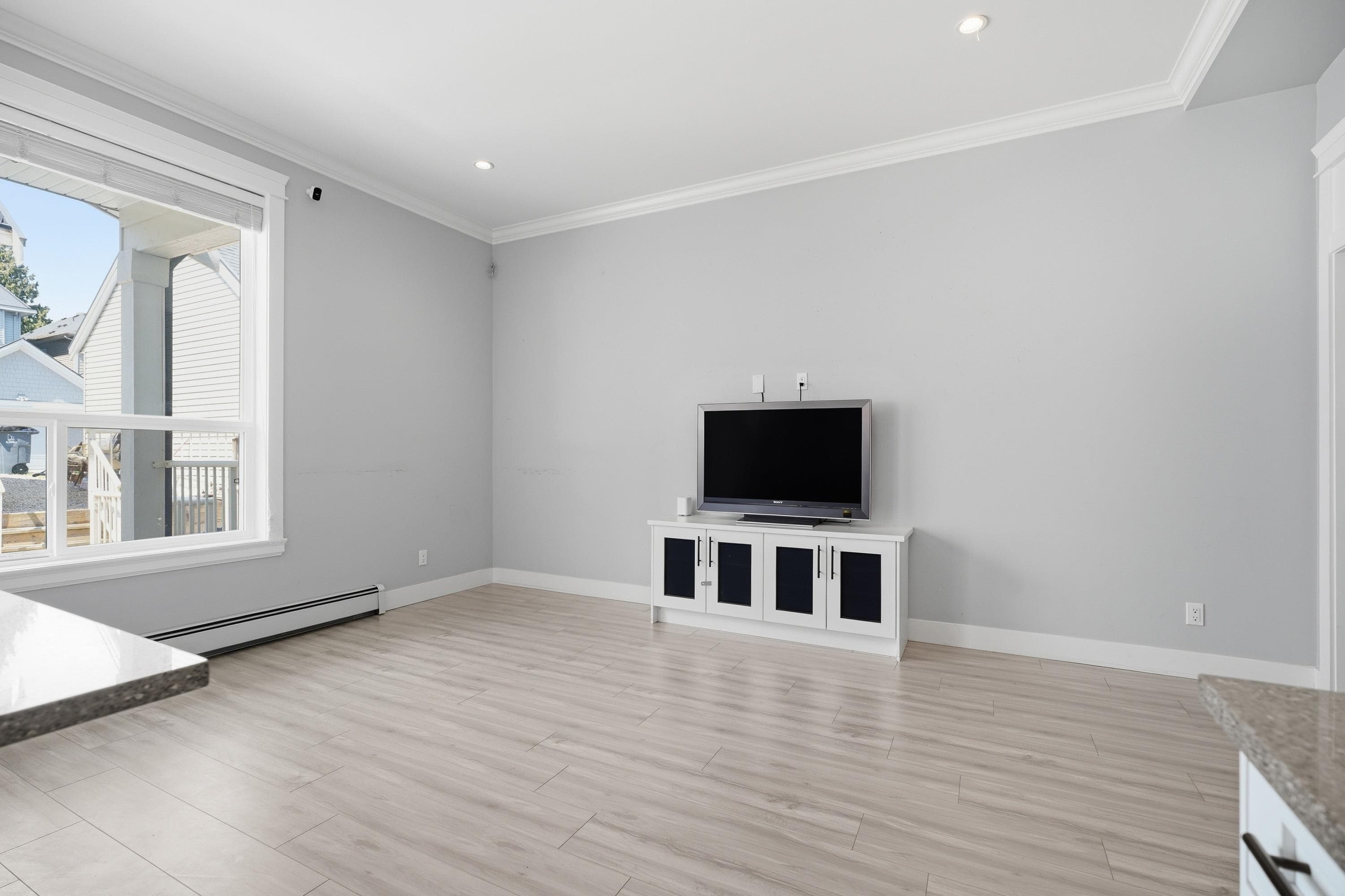 6035 138a Street, Surrey, V3X 0H3 — photo 3