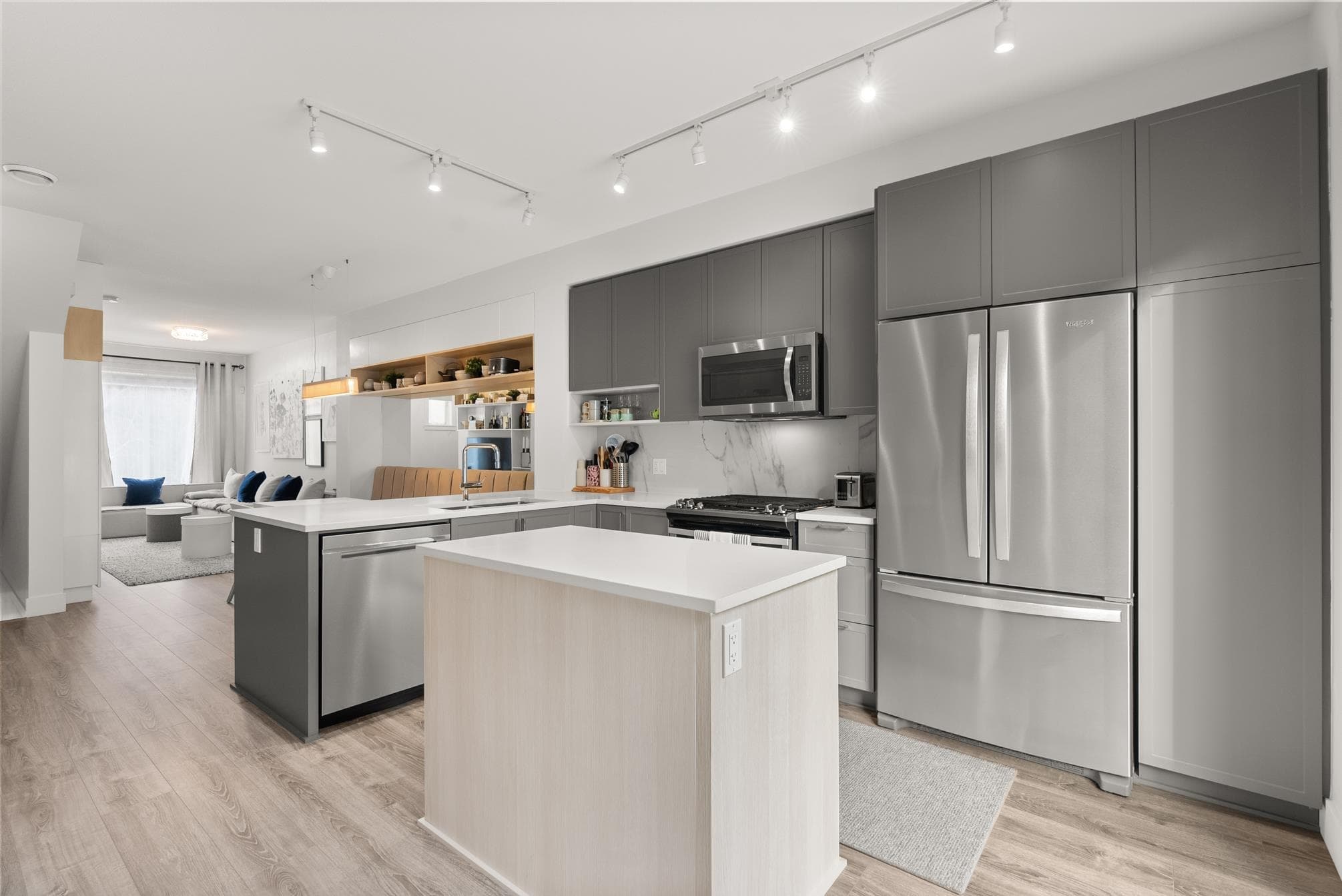 63 - 9718 161a Street, Surrey