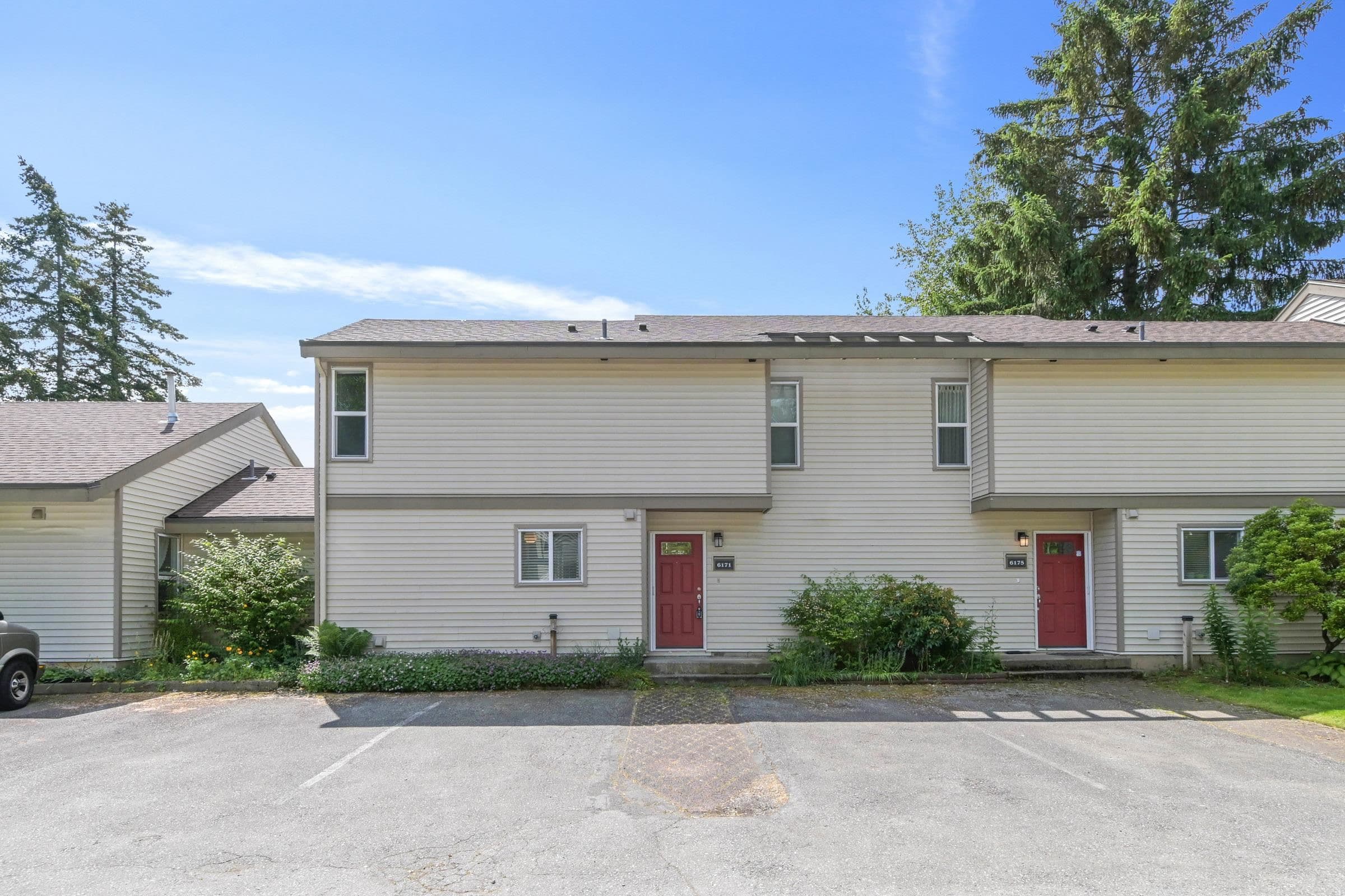 6171 E Greenside Drive, Surrey