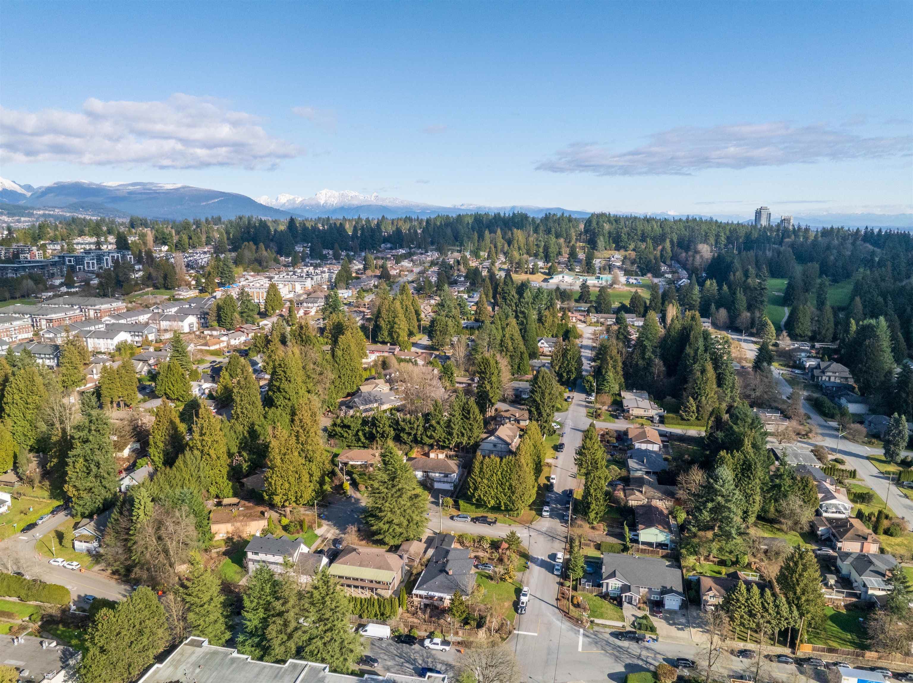 525 Perth Avenue, Coquitlam, V3J 7V1 — photo 2