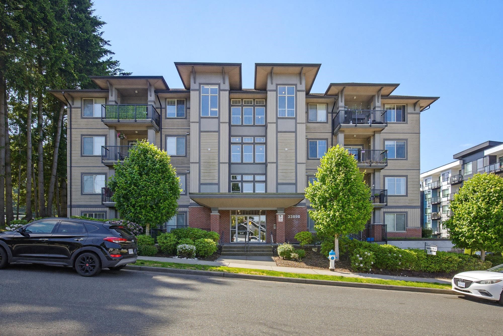 204 - 33898 Pine Street, Abbotsford, V2S 2P3 — photo 1