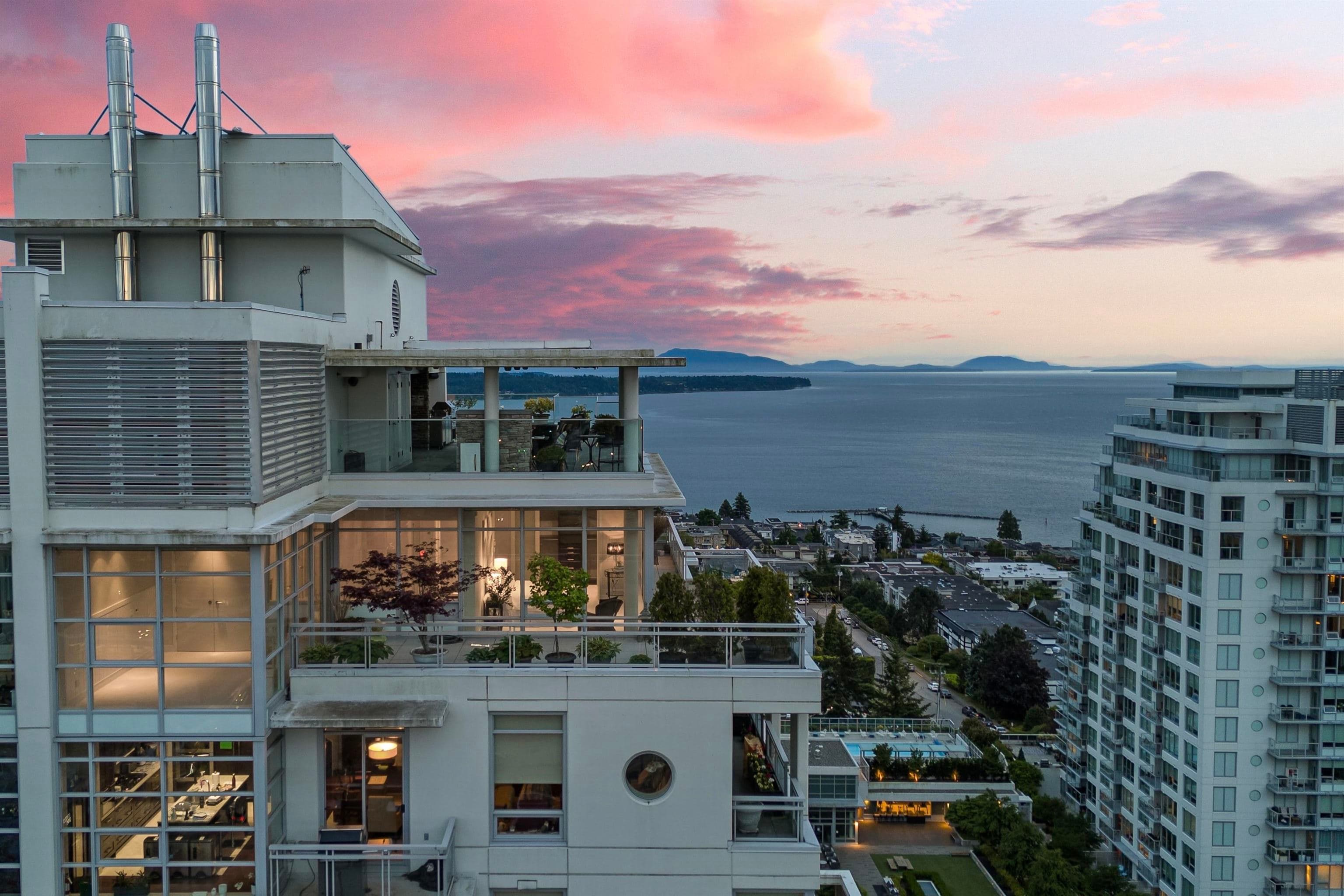 PH2 - 1473 Johnston Road, White Rock