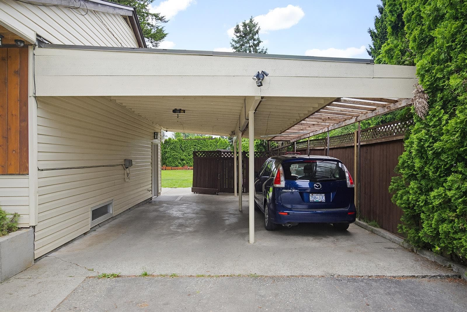 11757 Carr Street, Maple Ridge, V2X 5N1 — photo 4