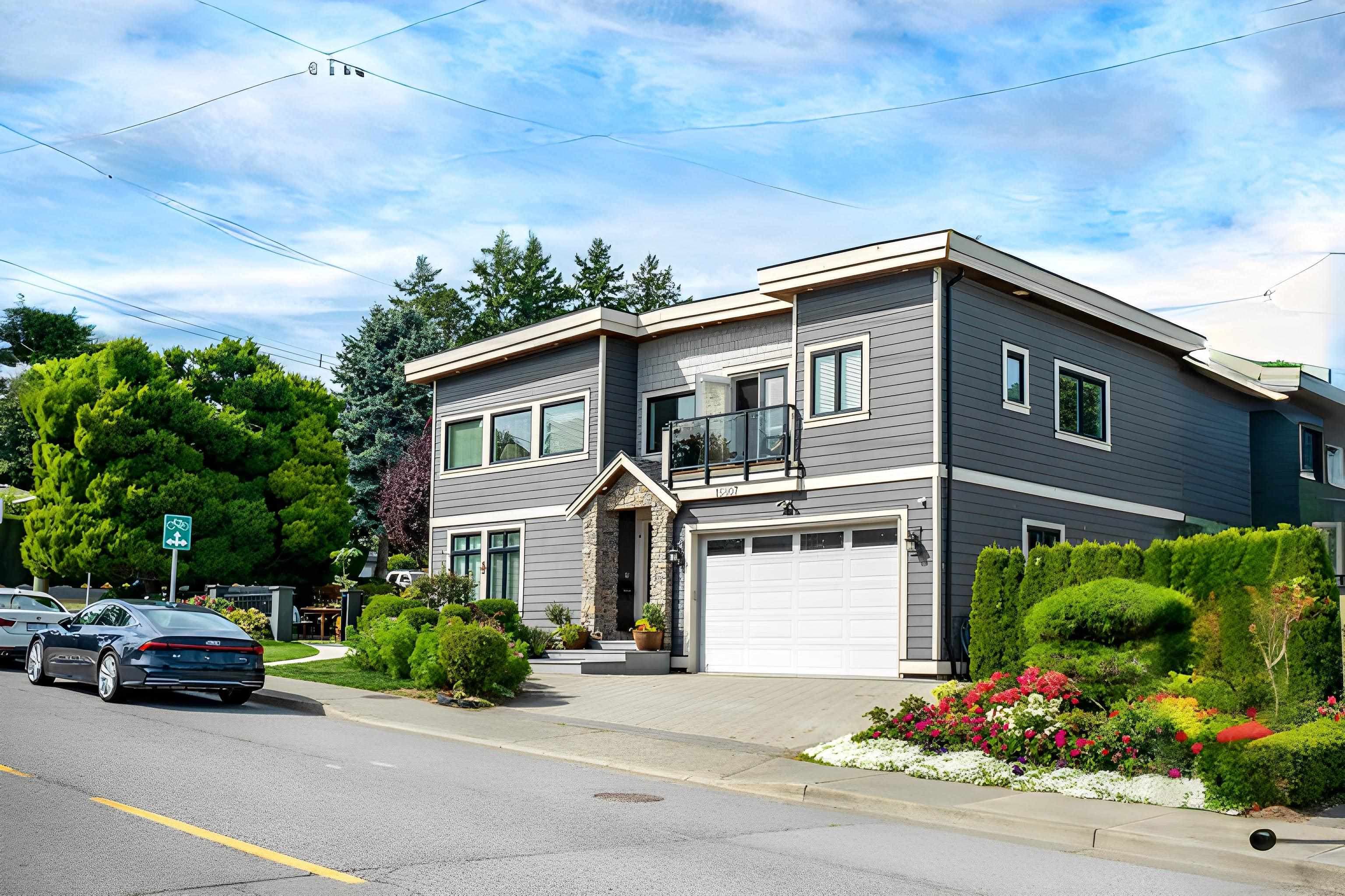 15807 Buena Vista Avenue, White Rock