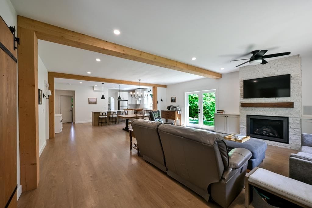 9933 Watt Street, Mission, V2V 0B6 — photo 5