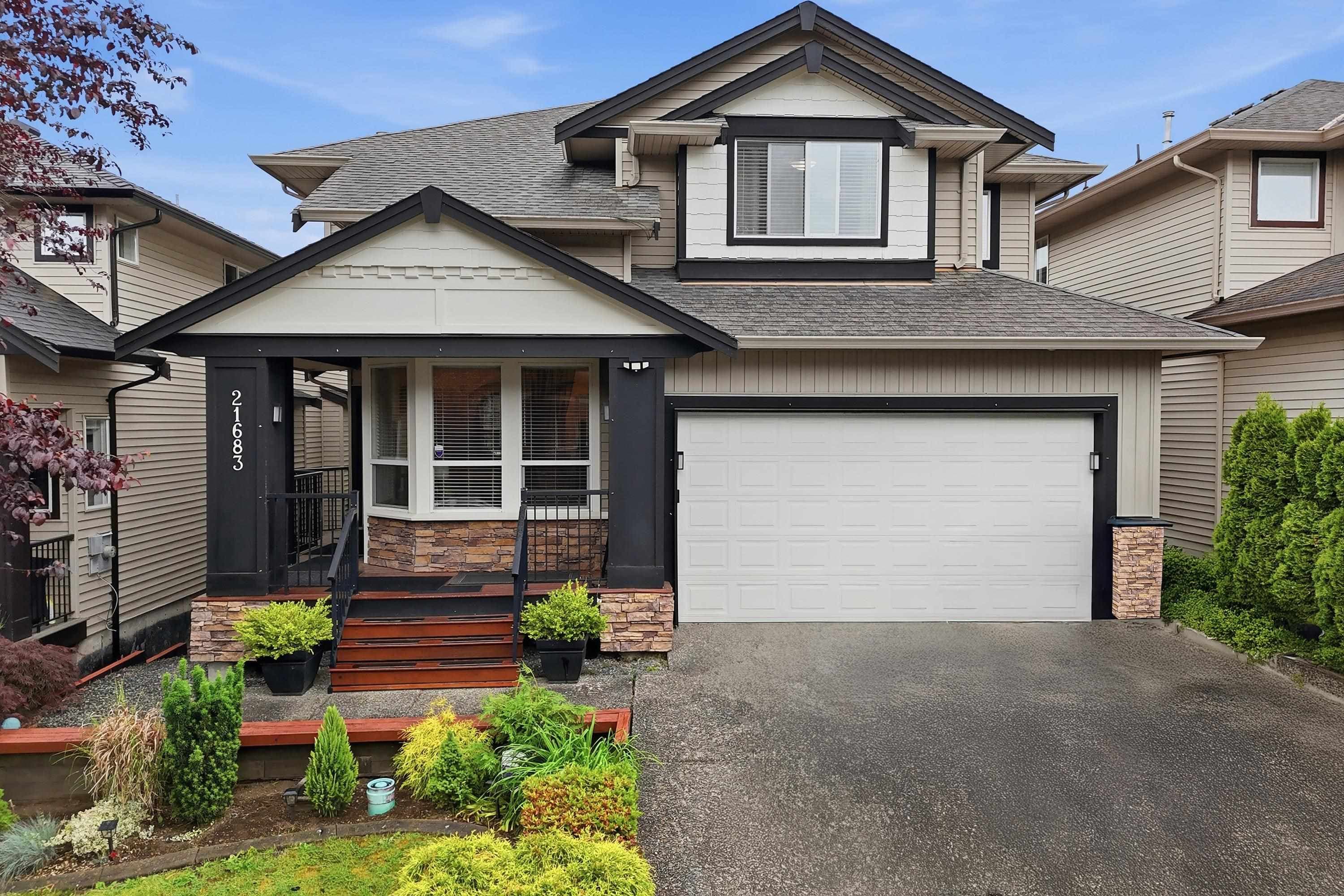 21683 89a Avenue, Langley, V1M 4C7 — photo 1